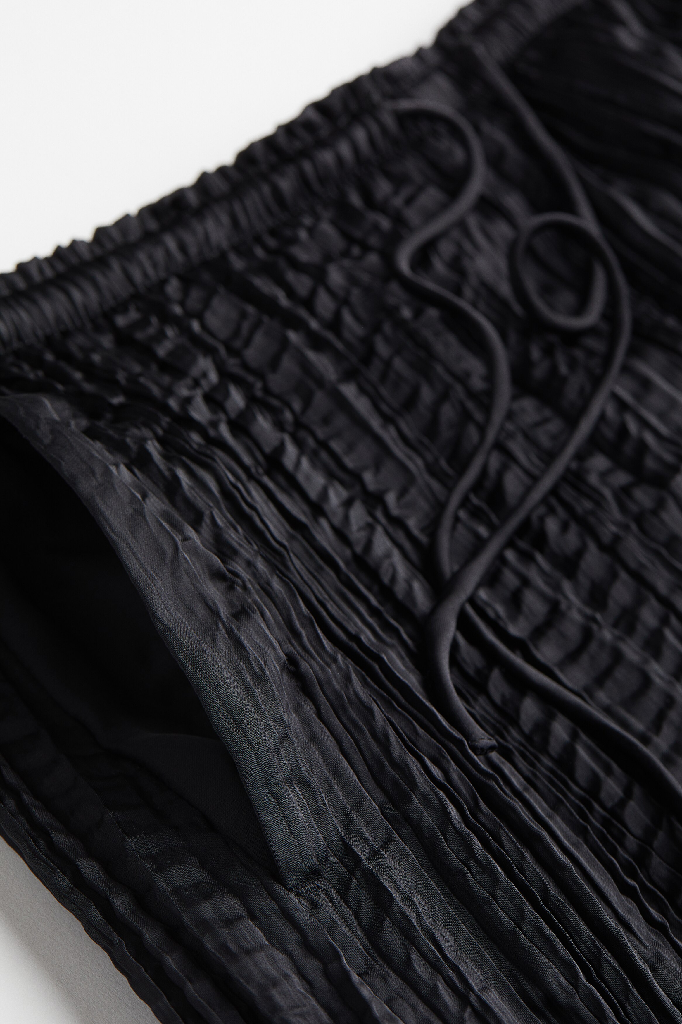 Pleated satin shorts