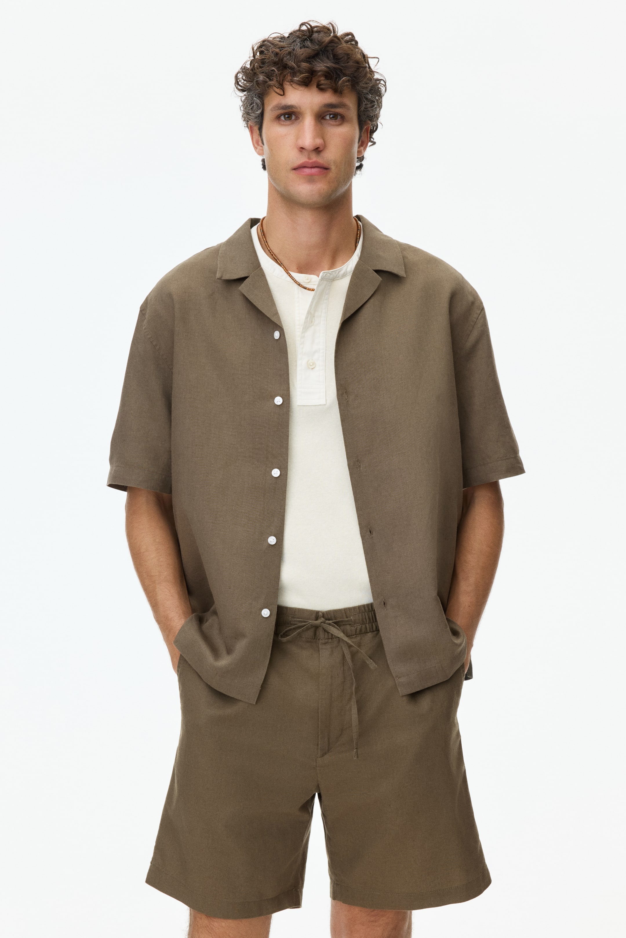 View larger image: Regular-Fit Linen-Blend Shorts - Khaki green - Men | H&M CA 1