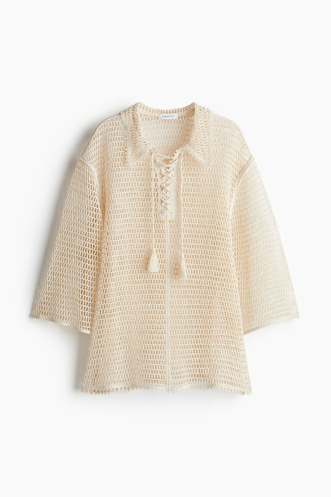 Top en punto calado con lazada - Beige claro - 1