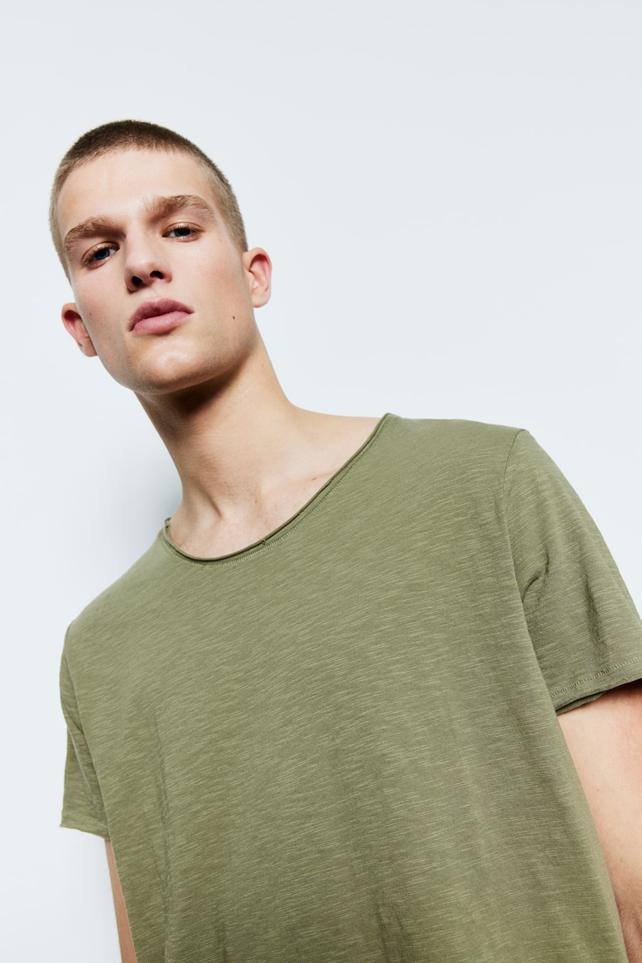 Roll-edge T-shirt - Round Neck - Short sleeve - Khaki green - Men | H&M US