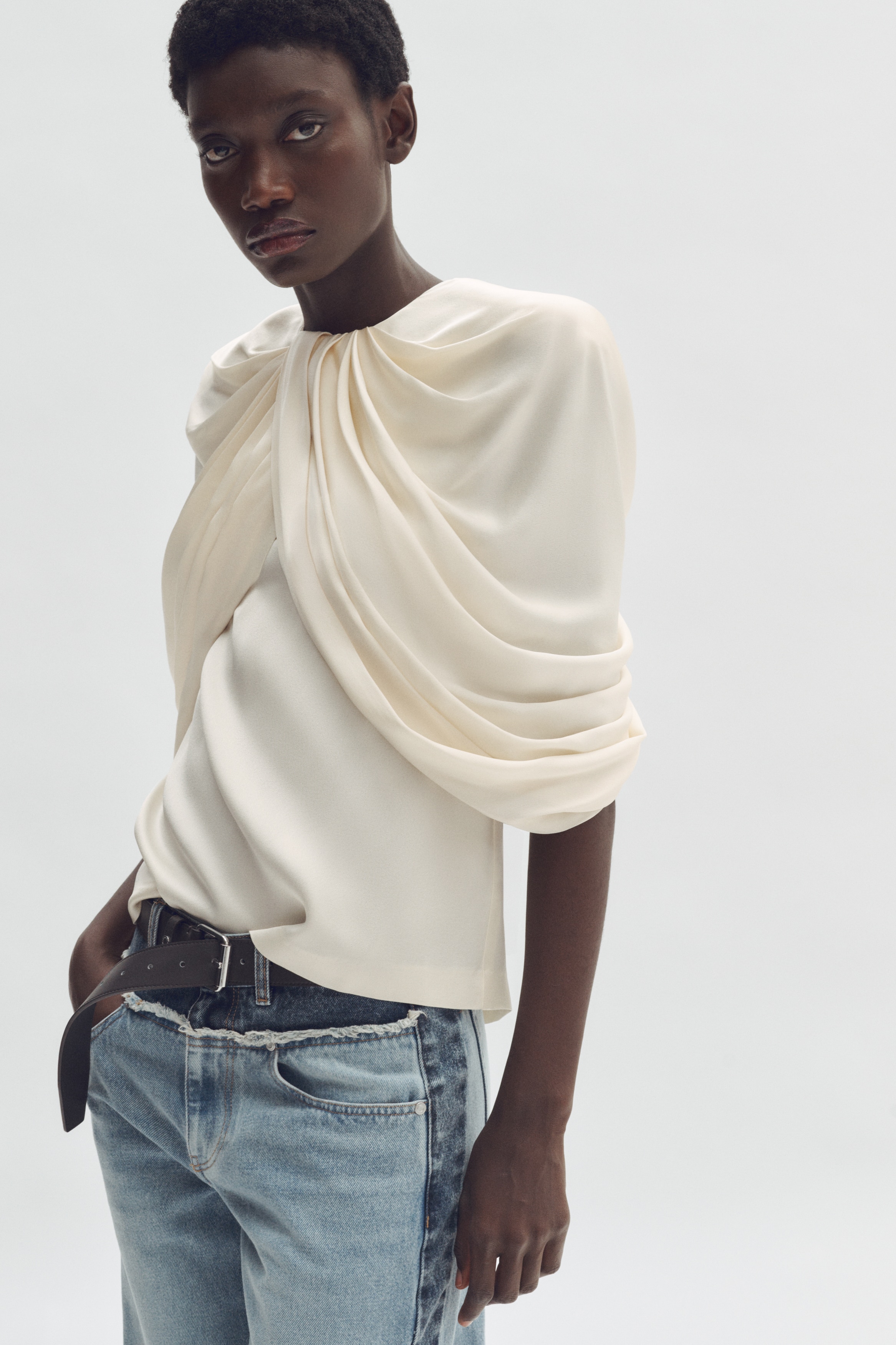 【Stella McCartney×】ドレープサテントップス/M ドレープサテントップス - クリーム - レディース | H&M JP