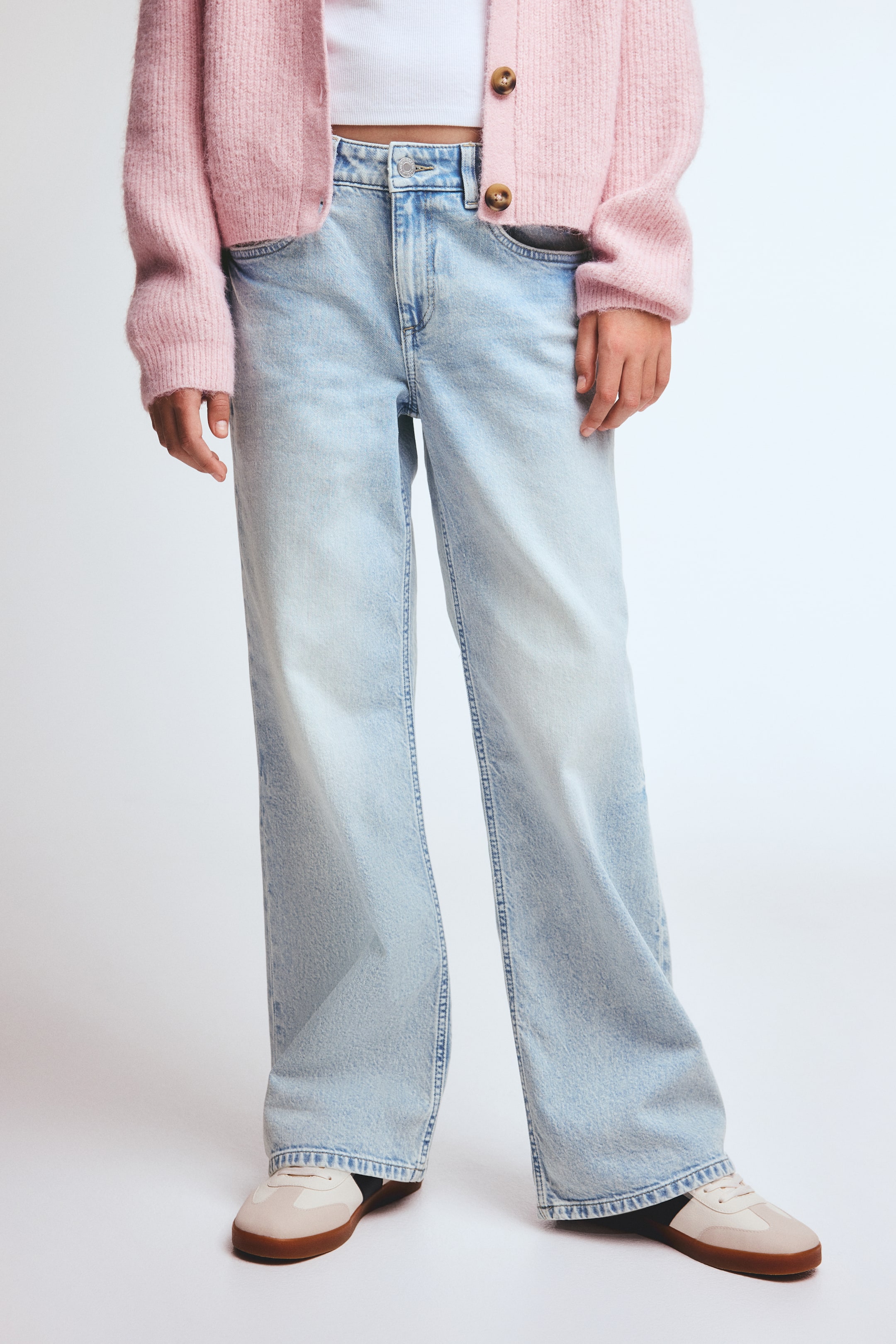 Voir une image plus grande: Jean ample coupe bottillon - Bleu denim clair - ENFANT | H&M CA 2