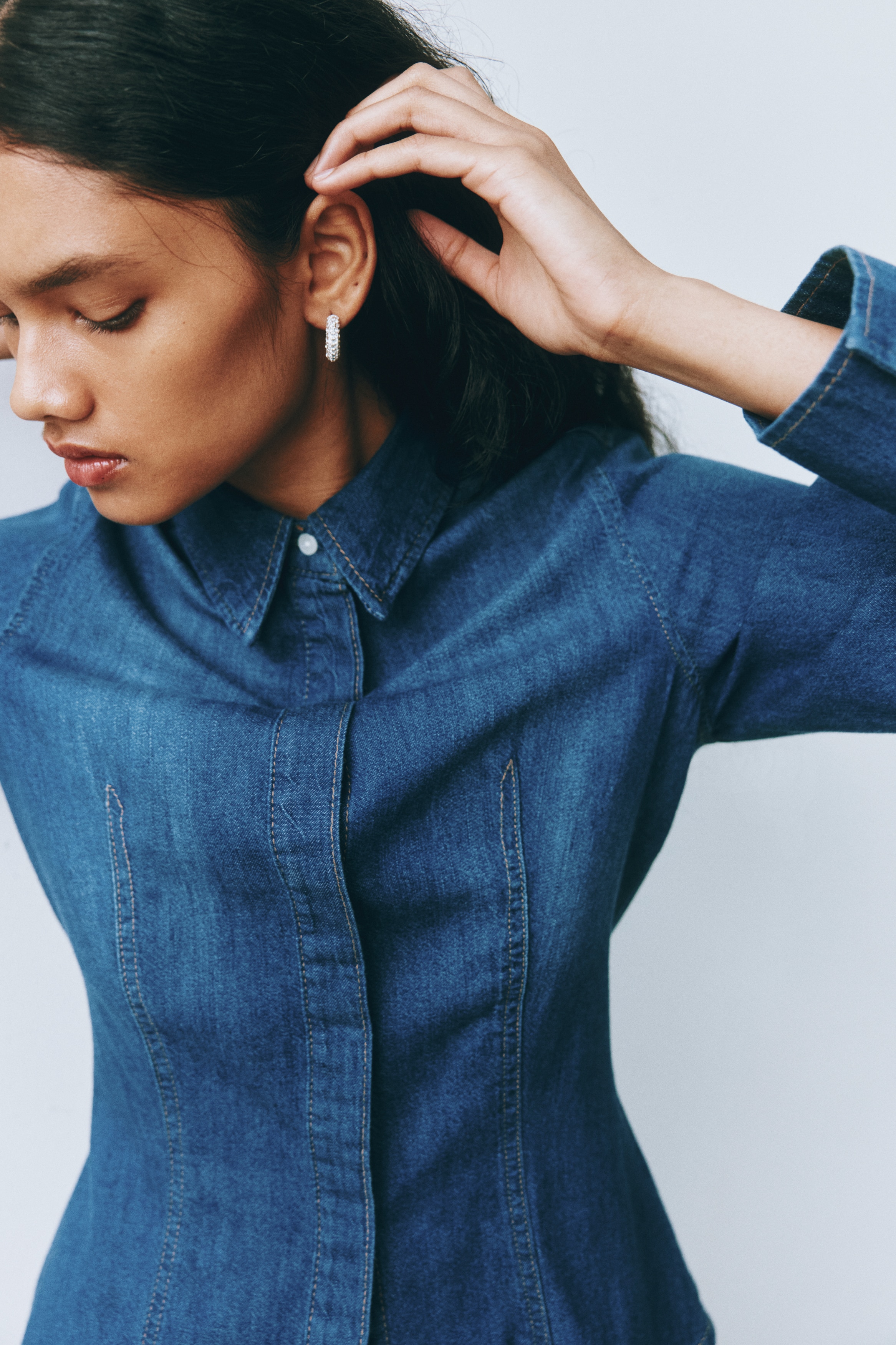 Fitted denim shirt
