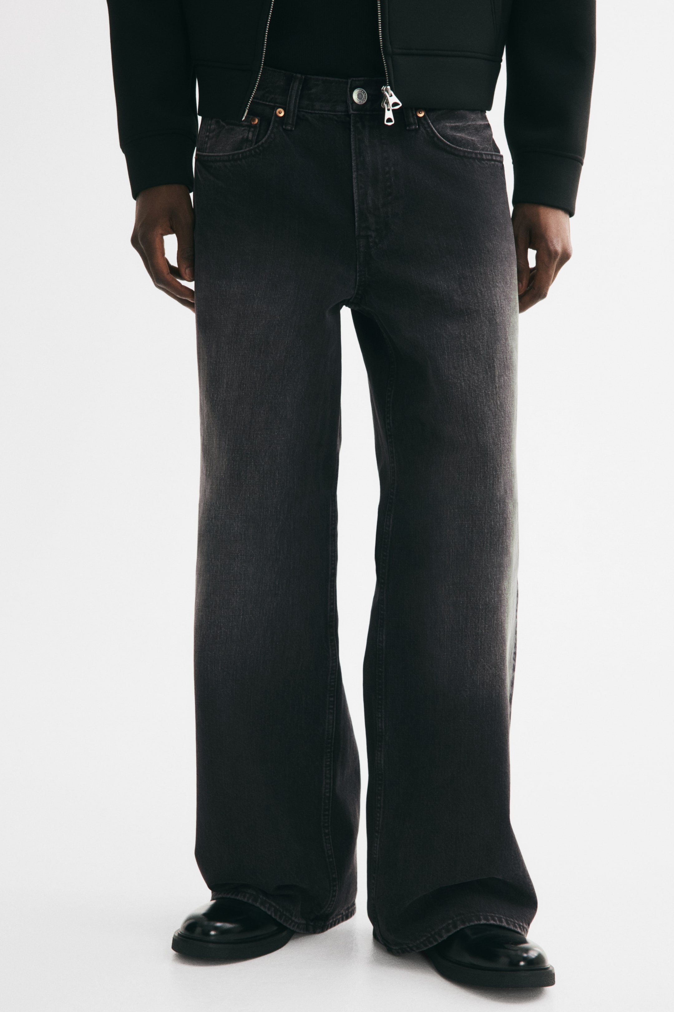 Wide-Leg Jeans
