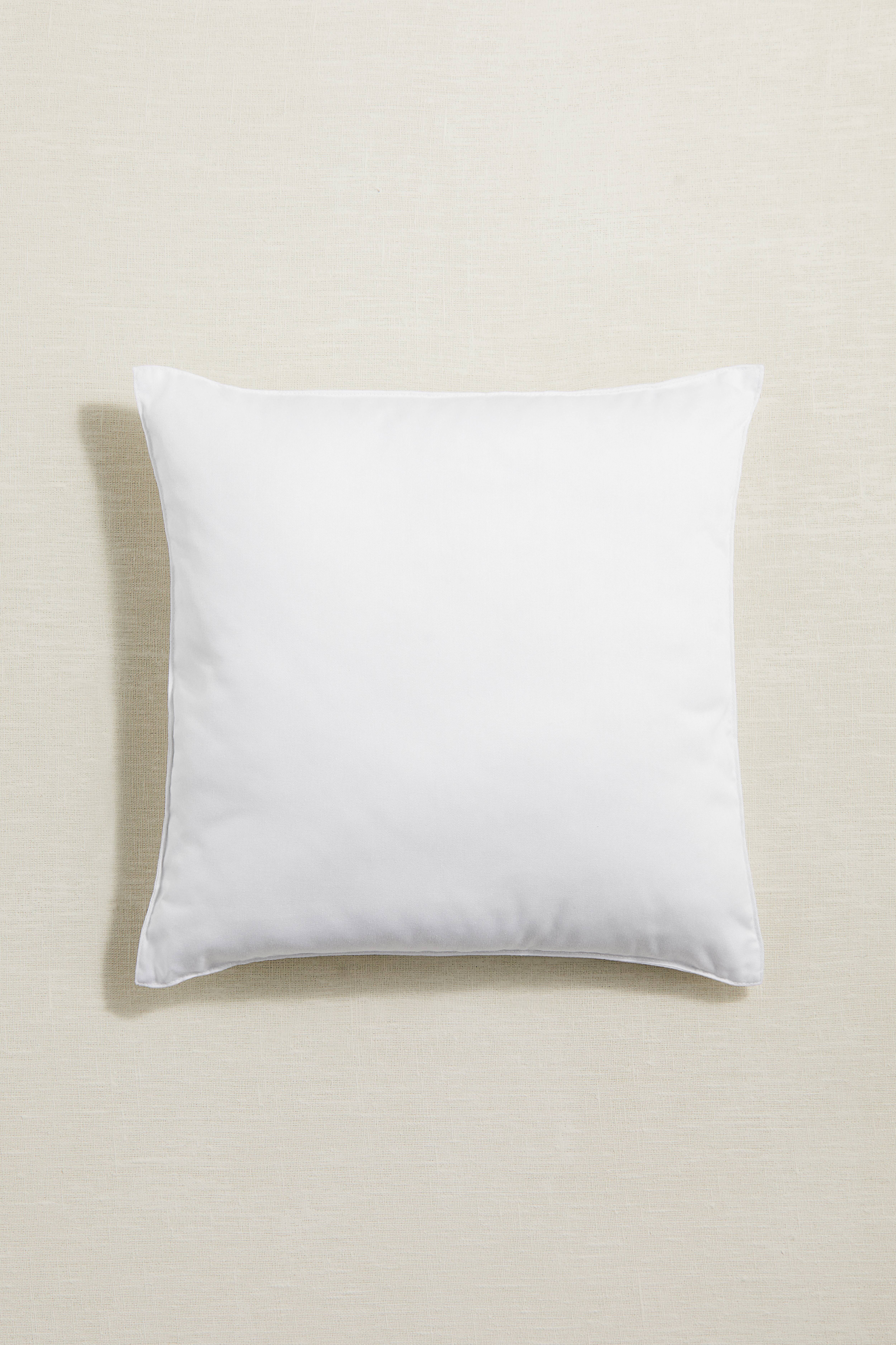 Riva Home Imbottitura Per Cuscino 67x67 Cm - Morbido Cuscino In Fibra Cava Di Poliestere, Lavabile, Mantiene La Forma, Made In UK
