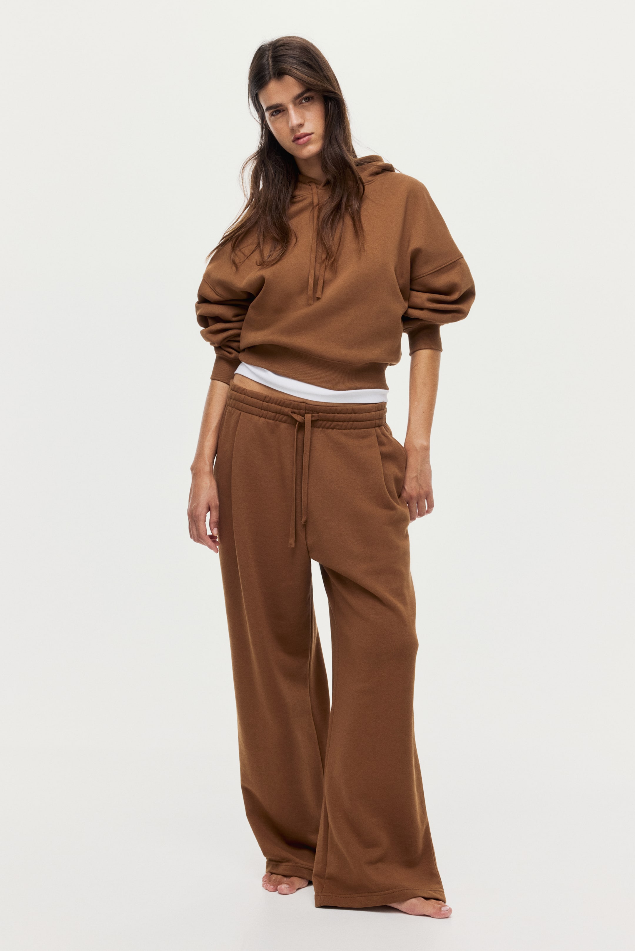 View larger image: Pleat-front sweatpants - Brown - Ladies | H&M IN 3
