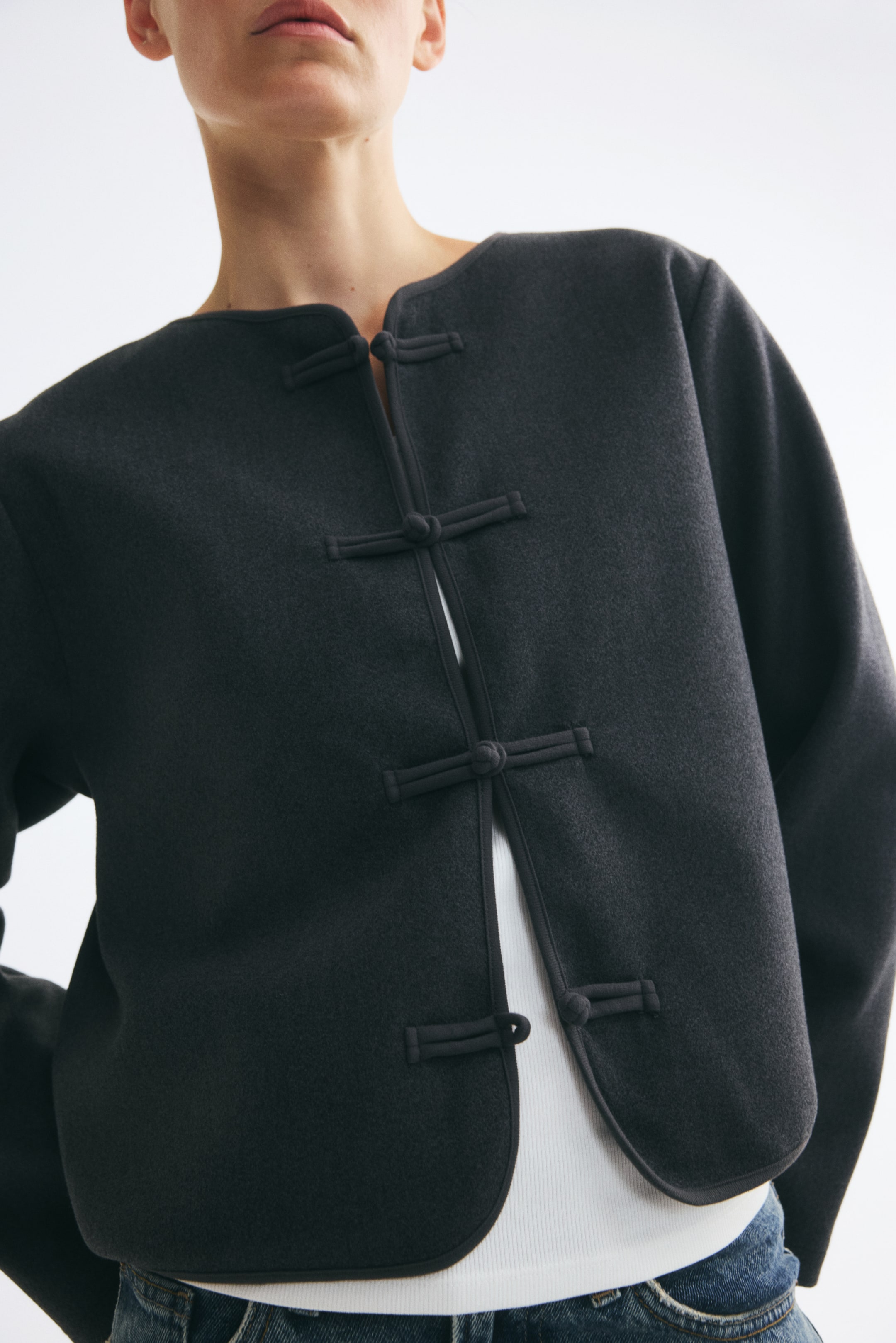 Veste brossée à boutons noués