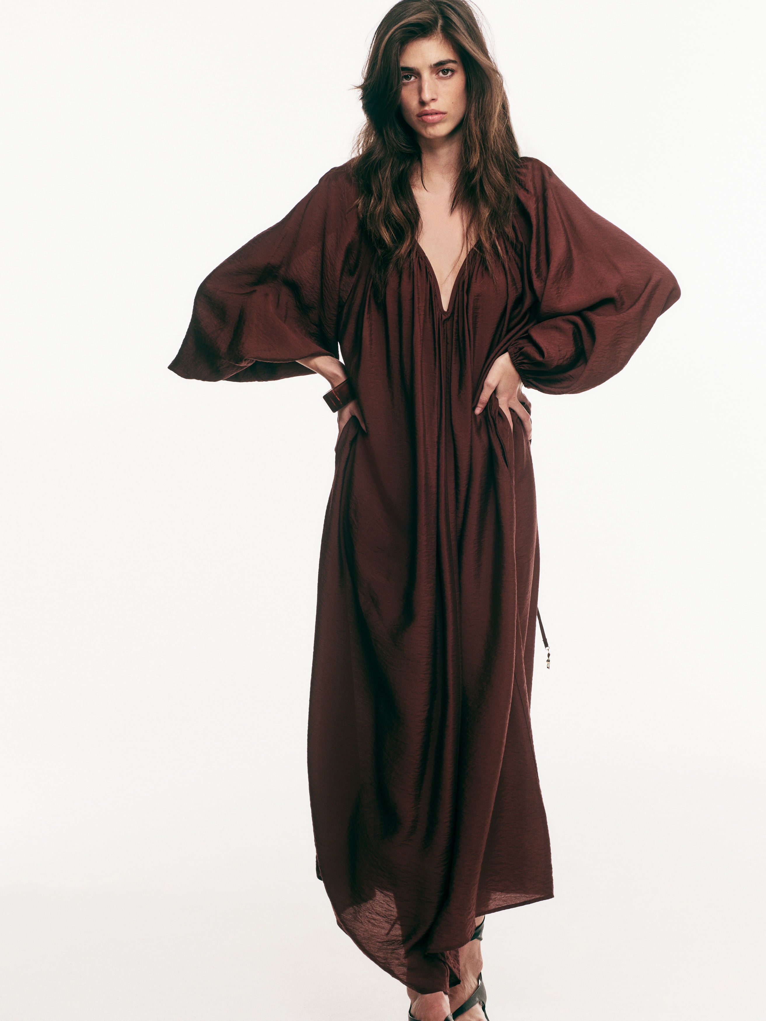Maxi Dresses | Long-Sleeve, Floral, Bodycon & Satin | H&M IN