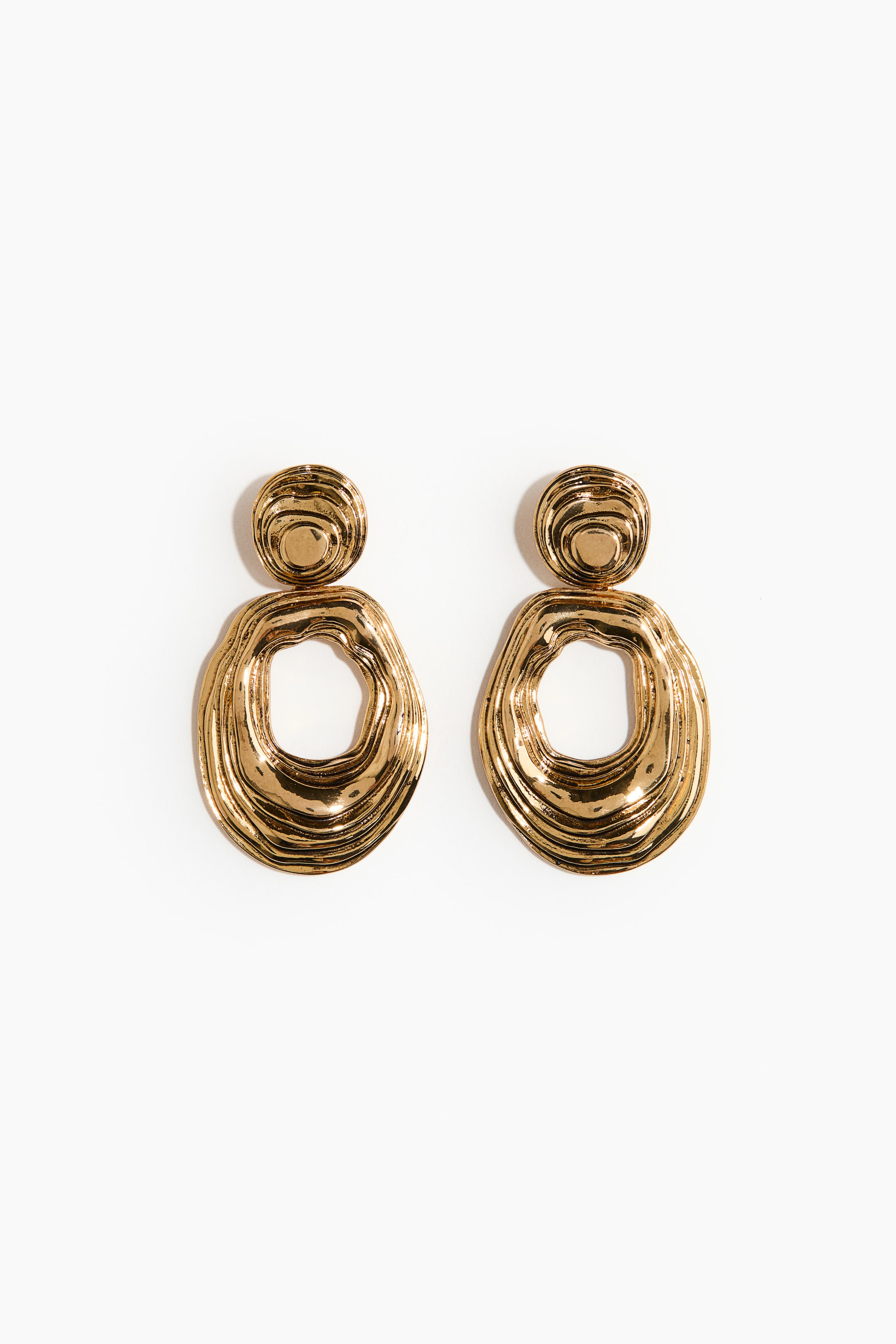 View larger image: Fluted pendant earrings - Gold-coloured - Ladies | H&M IE 1