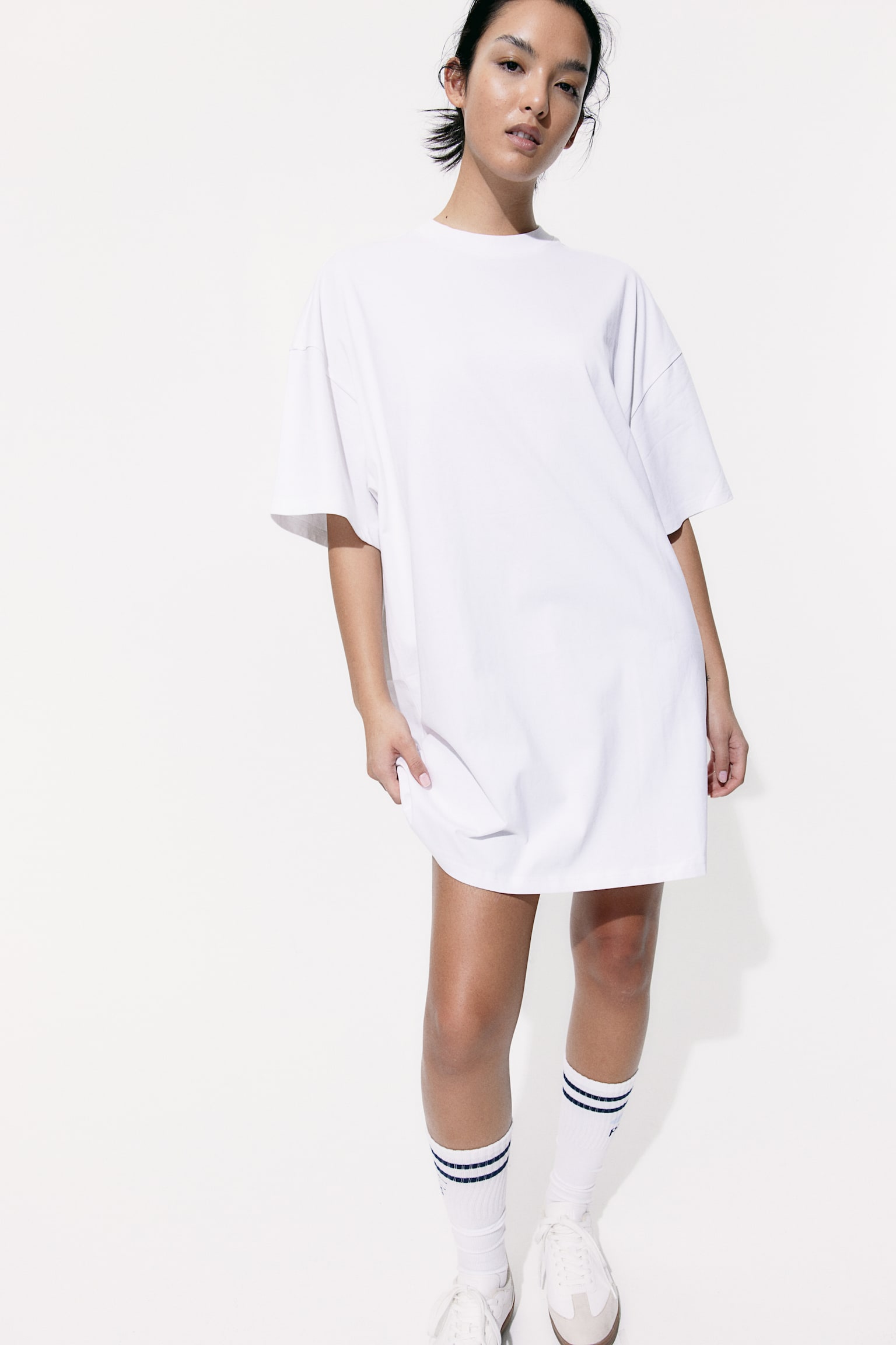 Oversized T-shirt dress - White/Light grey marl/Black/Light beige/Light yellow/Light beige/Light grey/Navy blue/Dark grey/Khaki green - 2