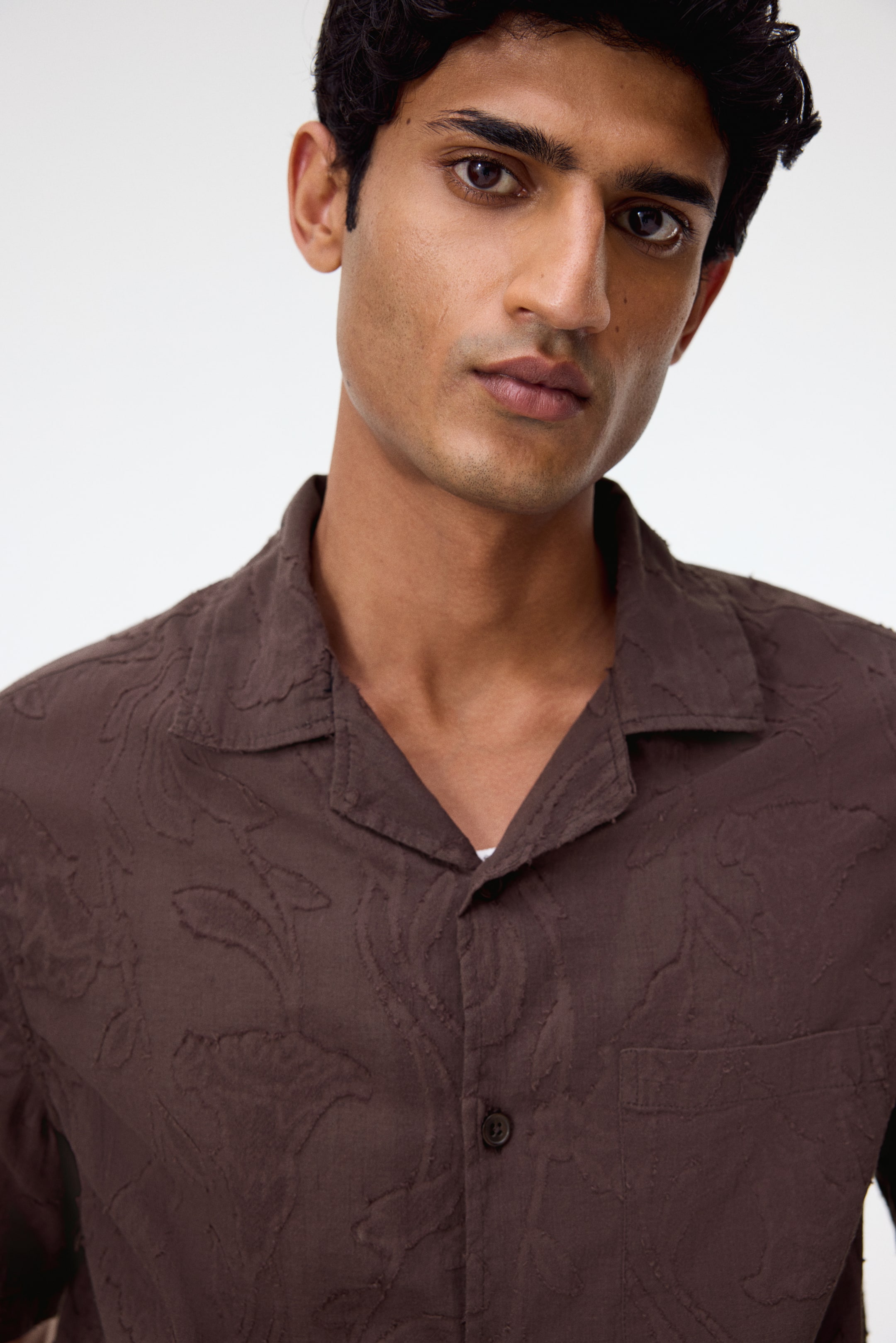 View larger image: Regular Fit Jacquard-weave resort shirt - Brown - Men | H&M IN 3