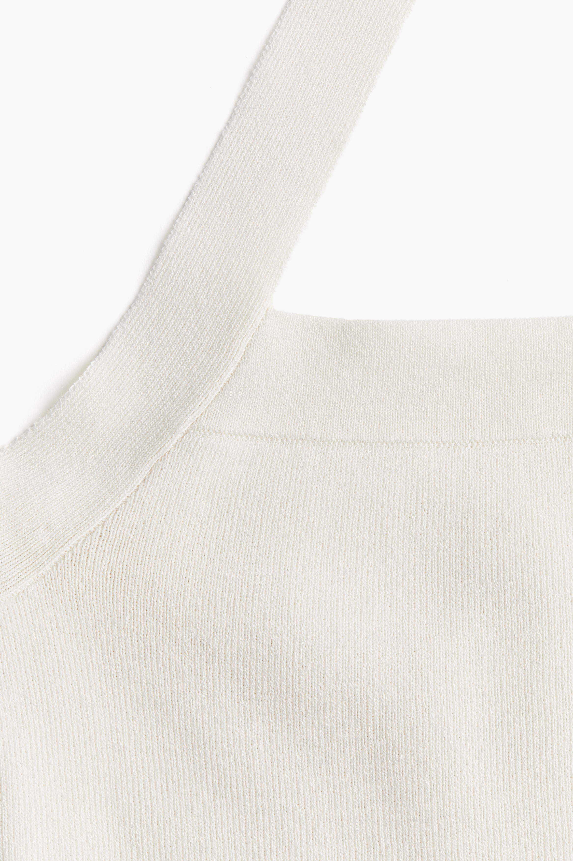 Fine-knit halterneck top