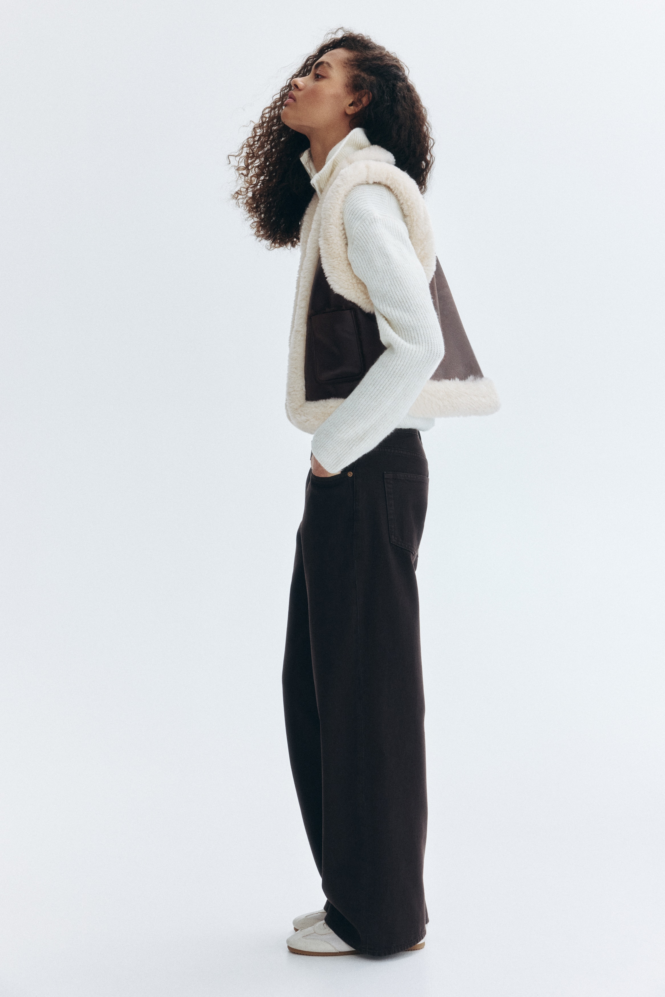 Fluffy-trimmed gilet
