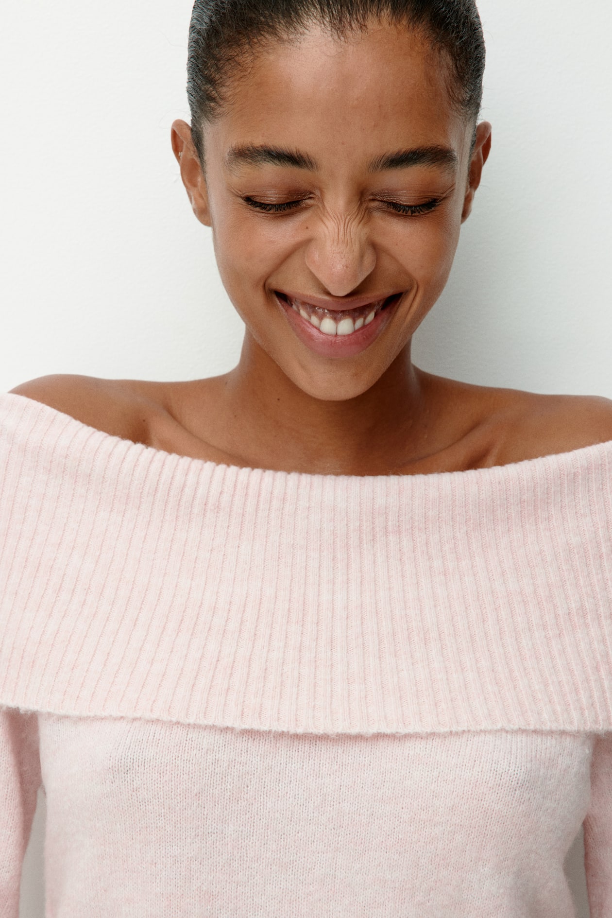 Off-the-Shoulder Sweater - image 5