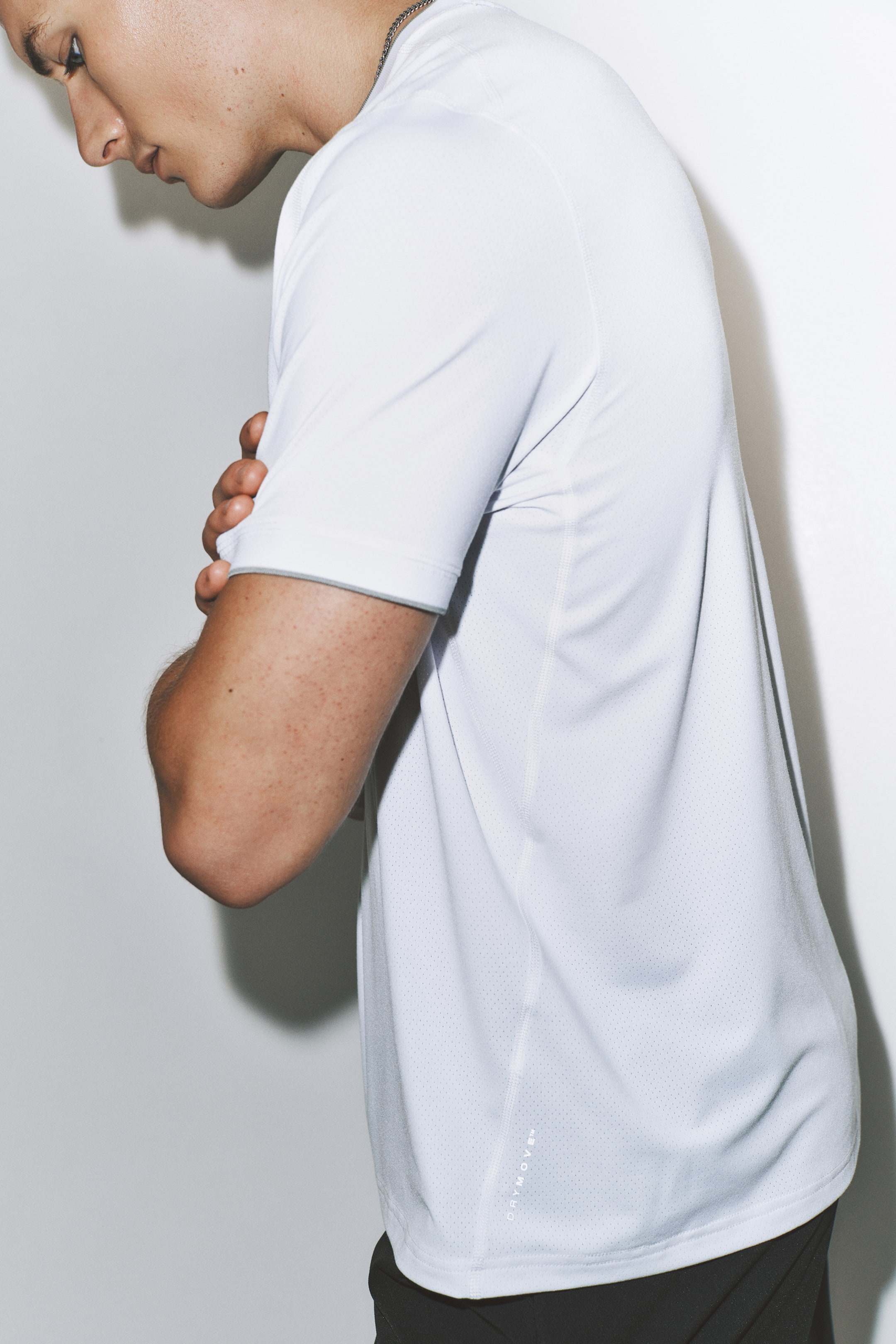 T-shirt de tennis classique DryMoveđ
Ș