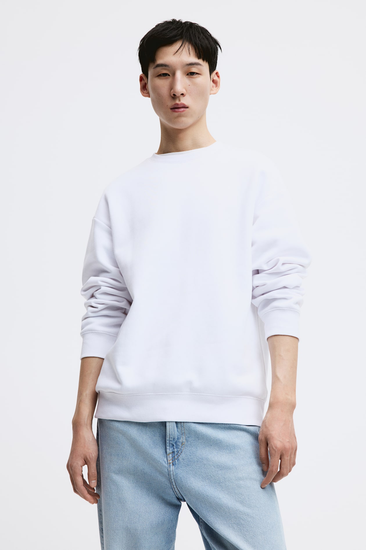 Loose Fit Sweatshirt - Round Neck - Long sleeve - White - Men | H&M US