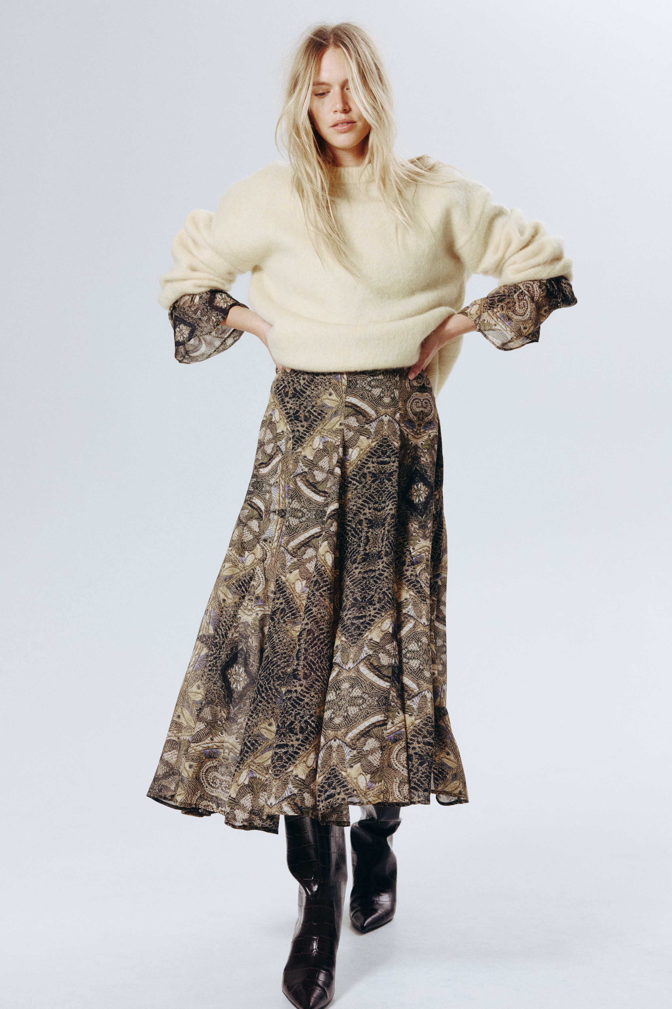 Godet-pleated skirt