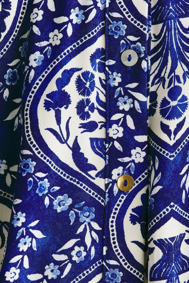 Blusenkleid mit Bindegürtel-Blau/Weiß gemustert - 4