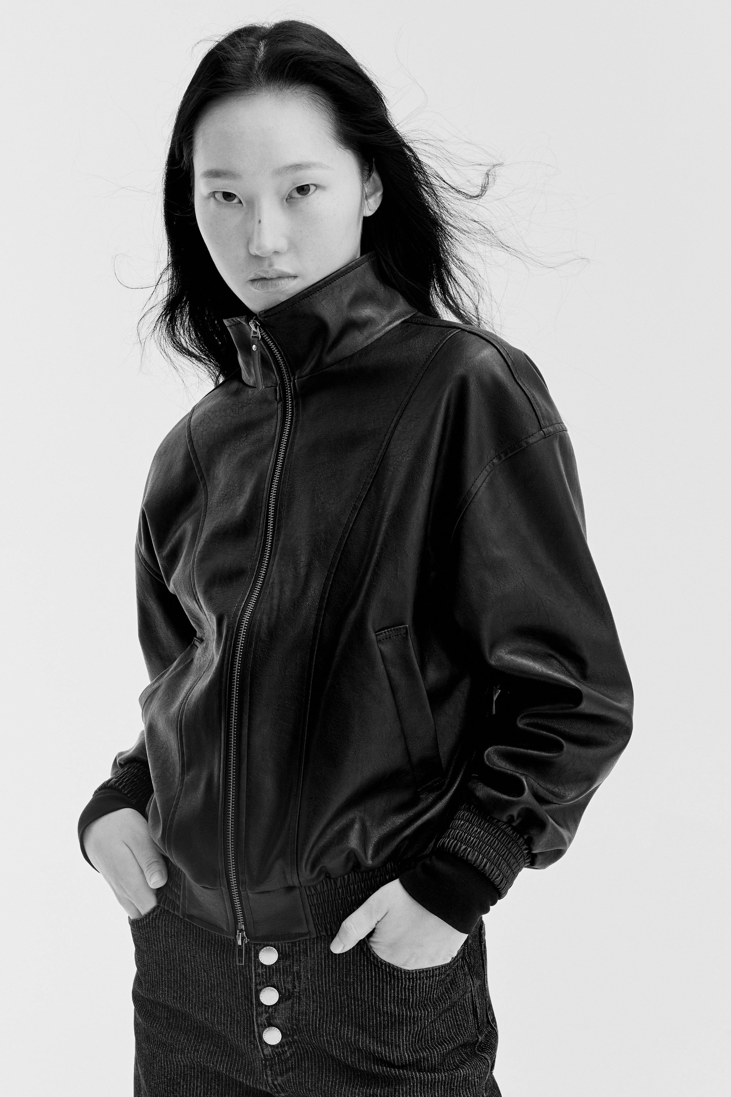 Coated funnel-collar jacket - 블랙