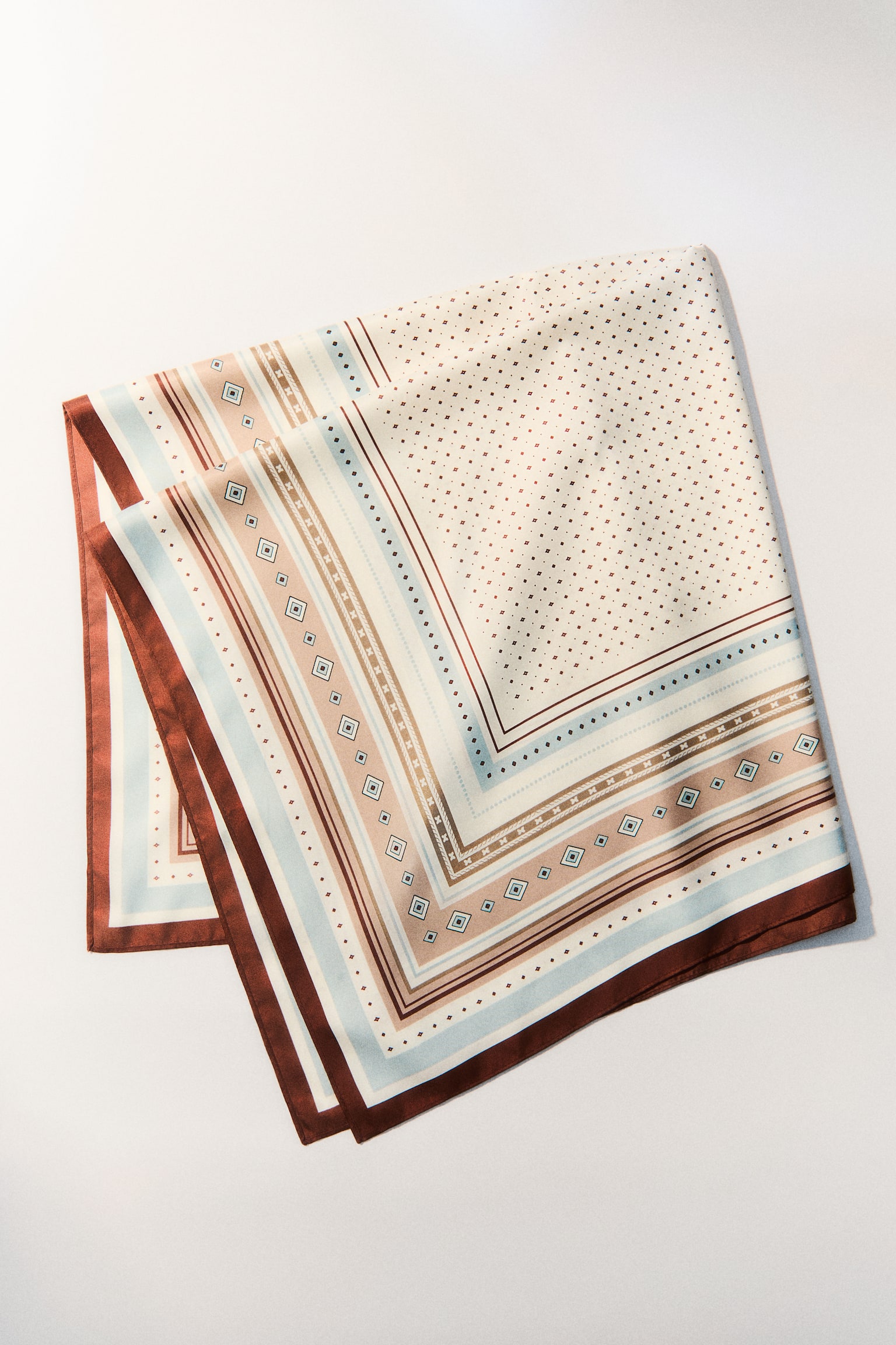 Patterned scarf-White/Dark blue patterned - 1