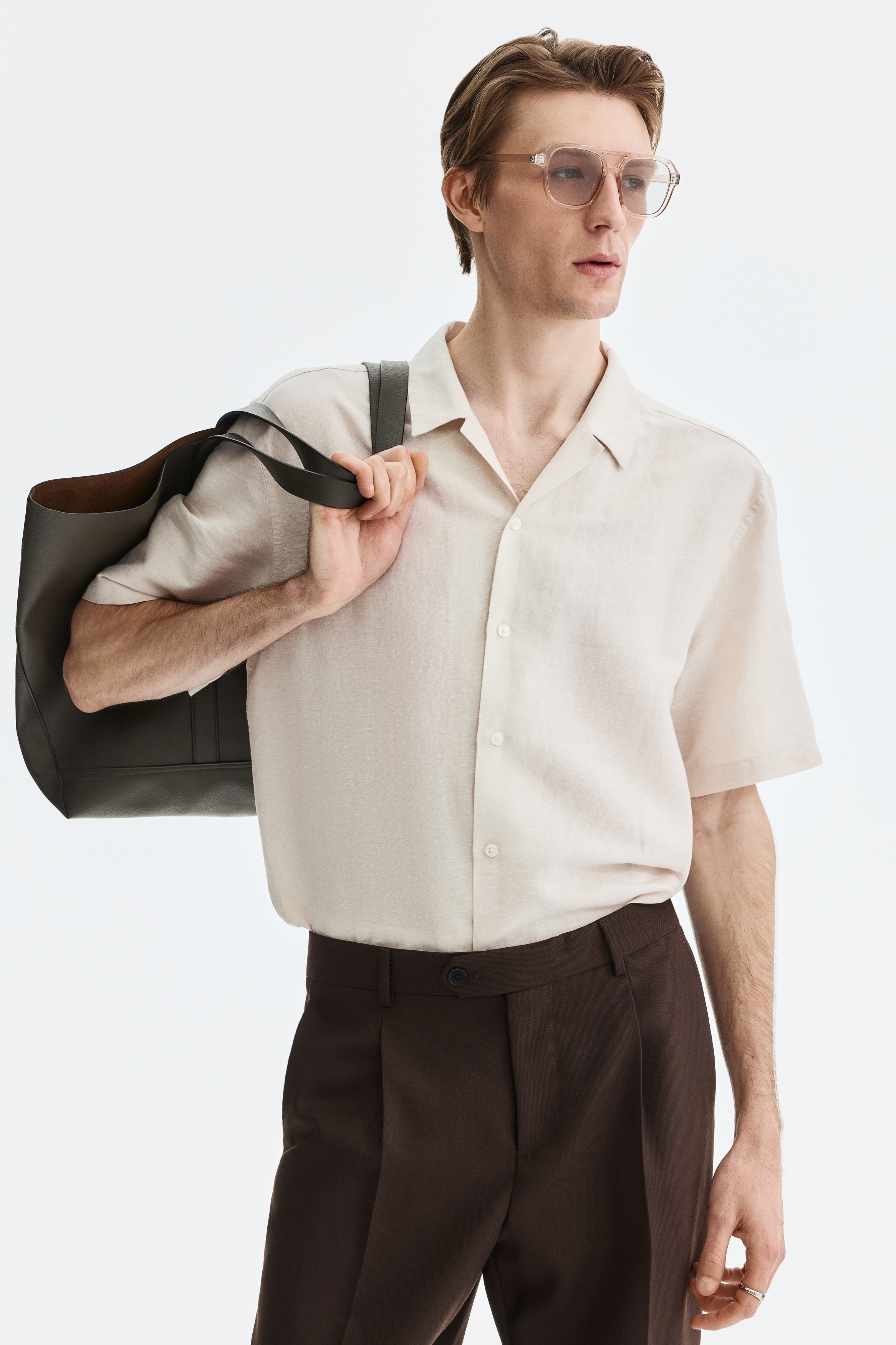 Relaxed-Fit Linen-Blend Resort Shirt from H&M - $29.99