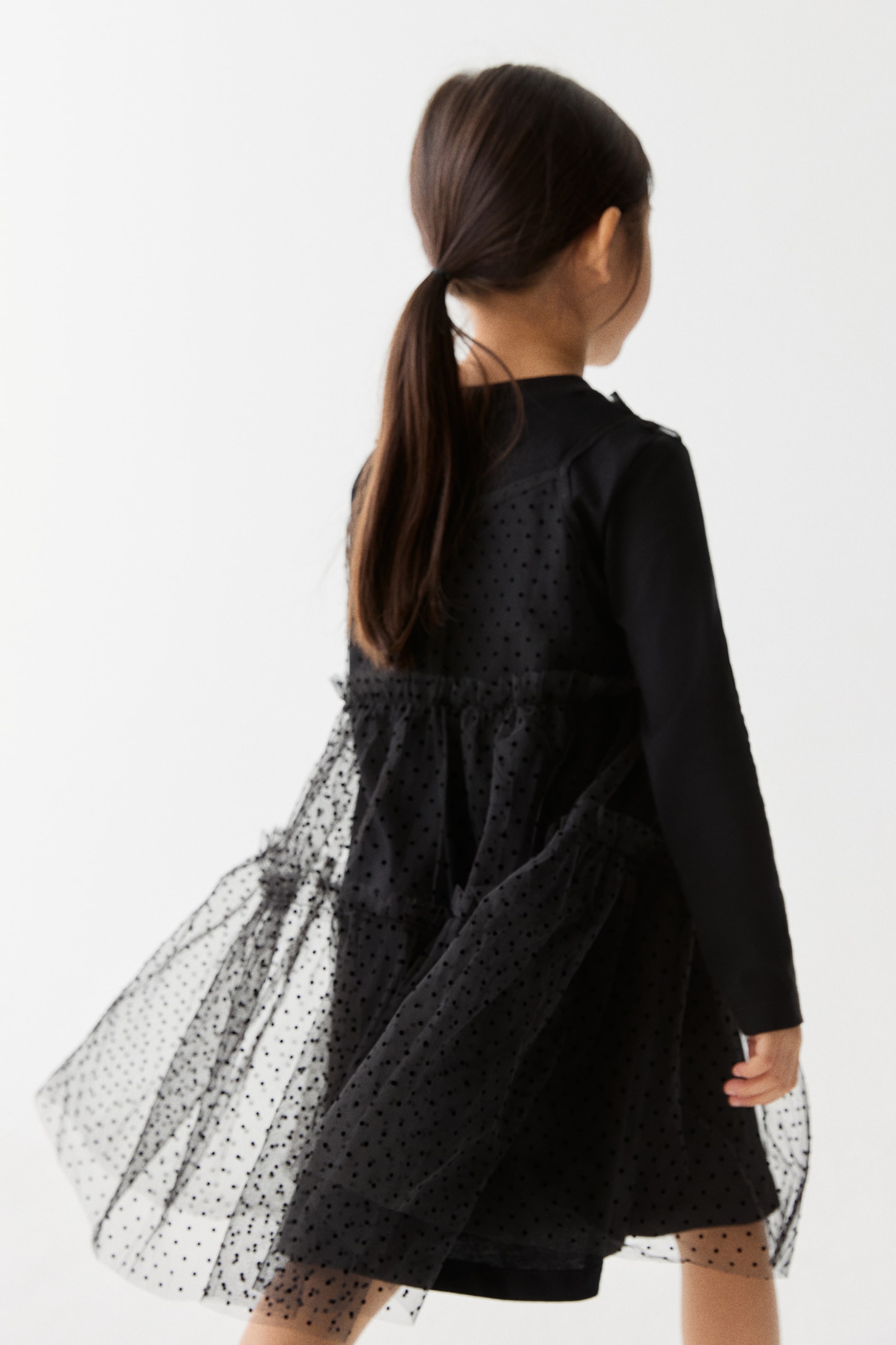 拡大画像を表示: 長袖チュールワンピース - ブラック - Kids | H&M JP 3