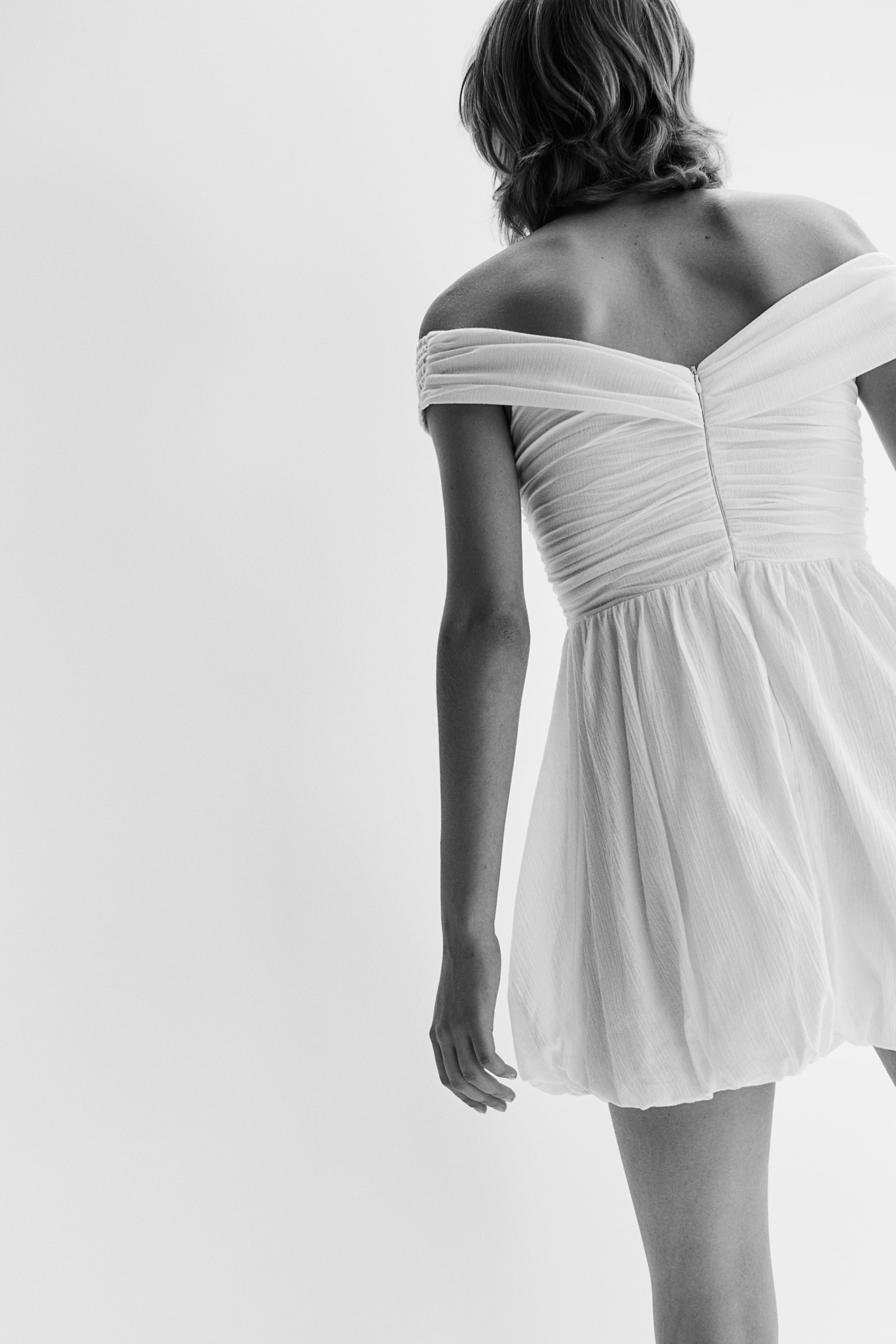 Crinkled Off-the-shoulder Dress - Cream - Ladies | H&M CA