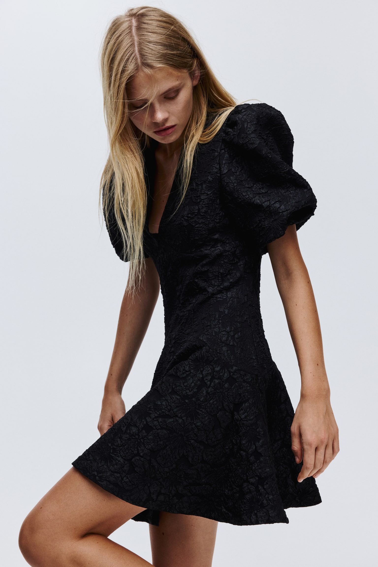 Vestido con mangas abombadas - Negro/Rojo - 6