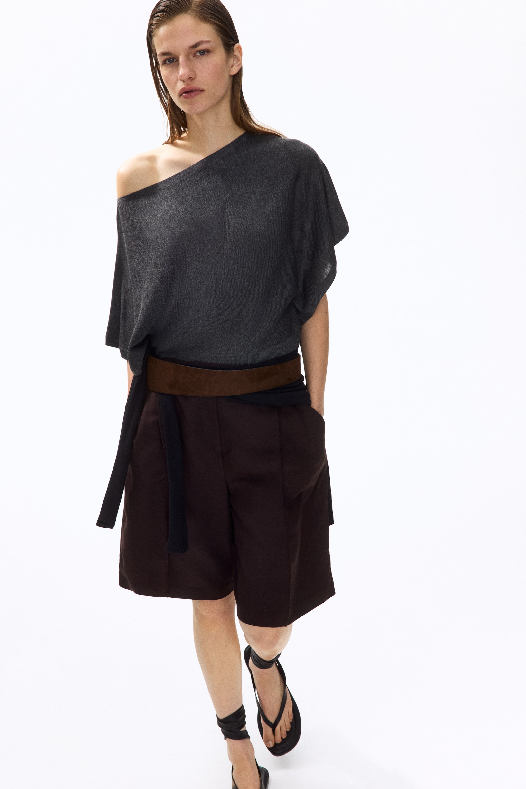 Batwing-Sleeved Fine-Knit Top