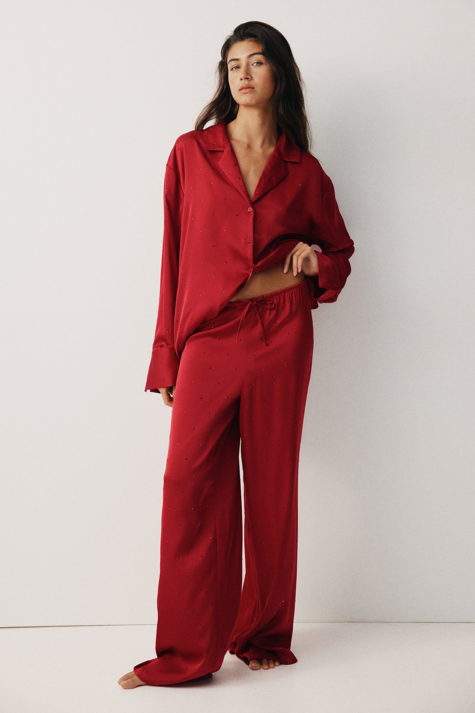 Пижамные брюки Embellished, атлас — H&M, цвет: Тёмный красный — фото 3