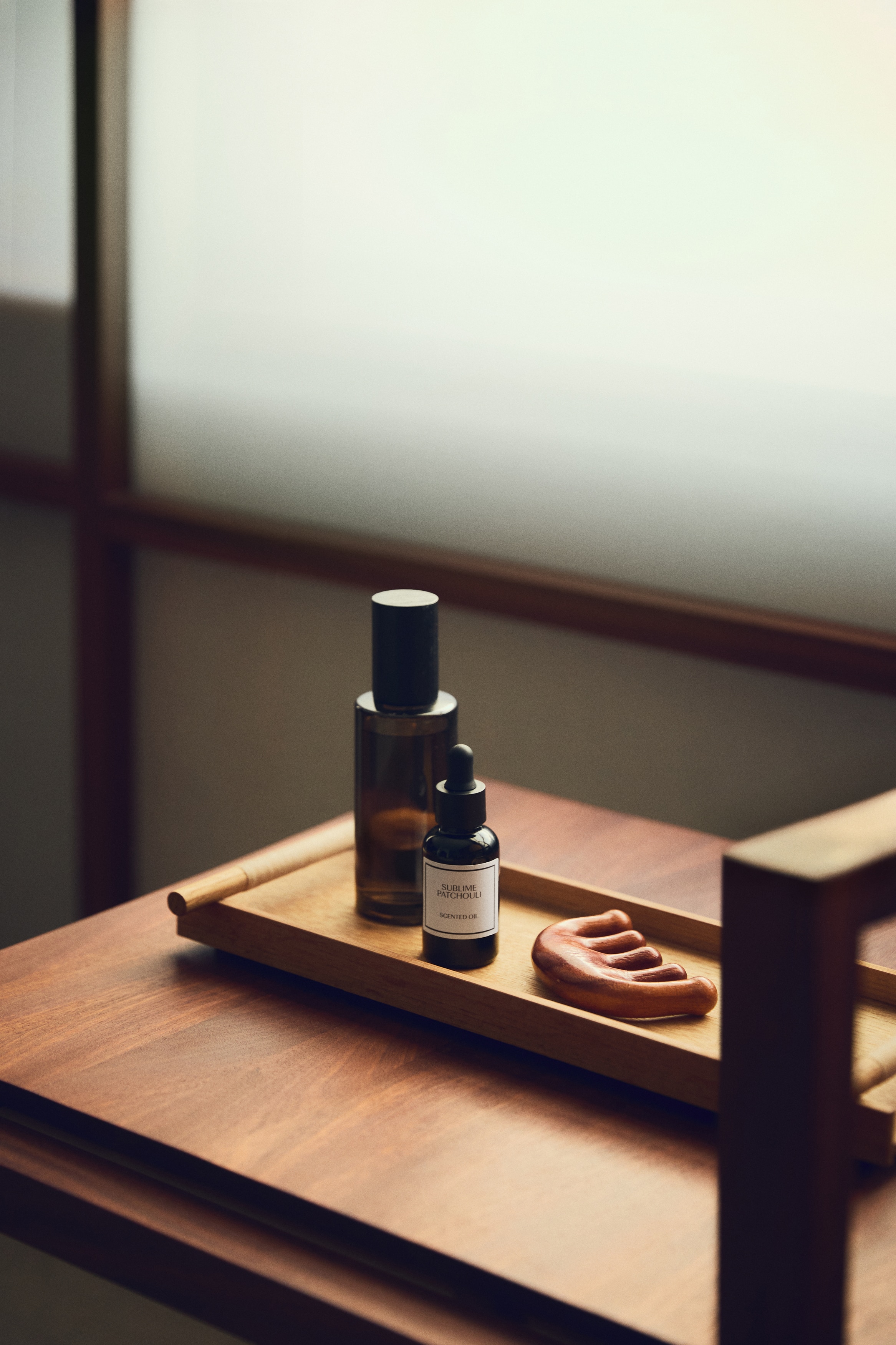 H & M - フレグランスオイル - ホワイト