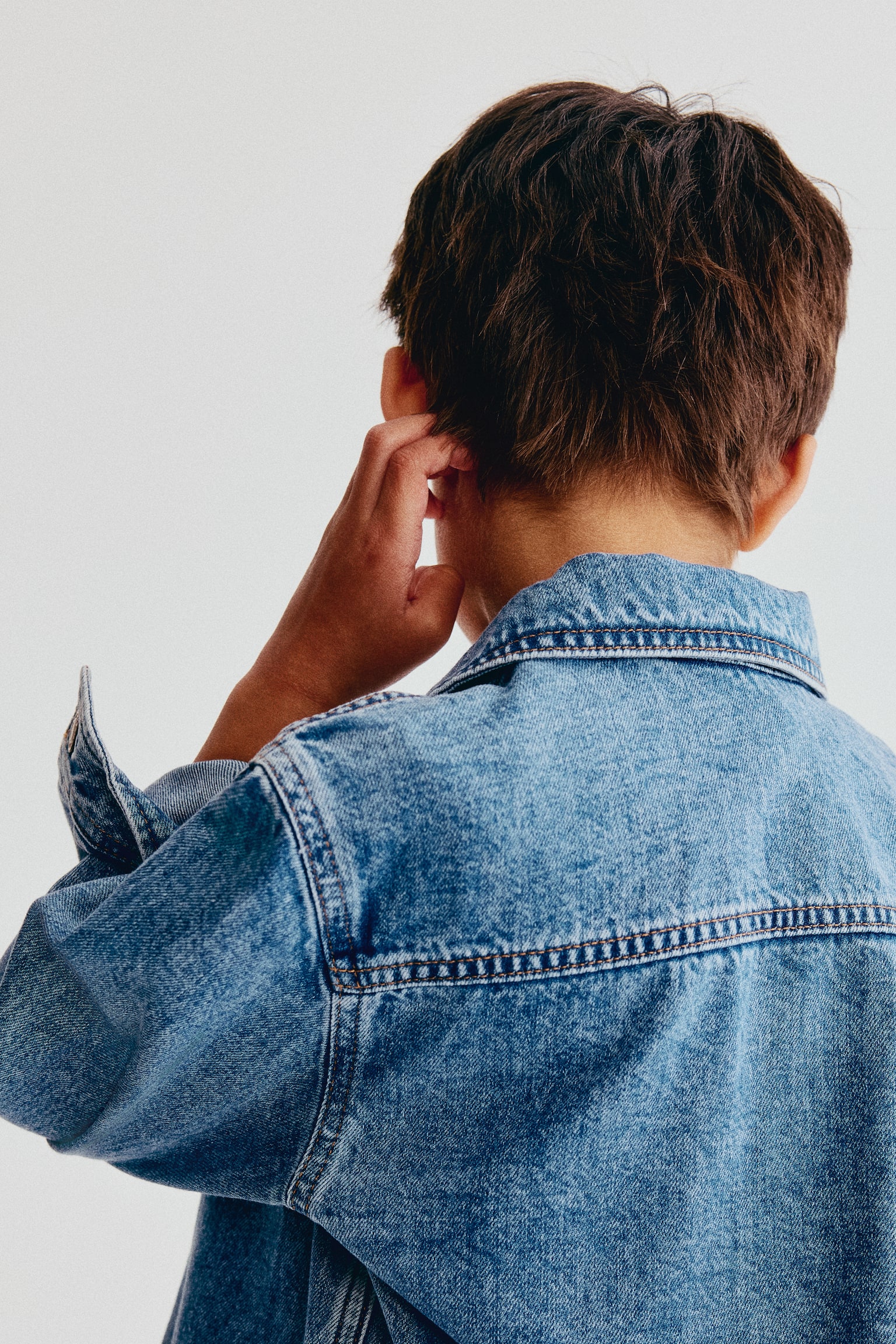 Детская рубашка H&M Cotton Denim Overshirt, цвет: Джинсовый синий — фото 4