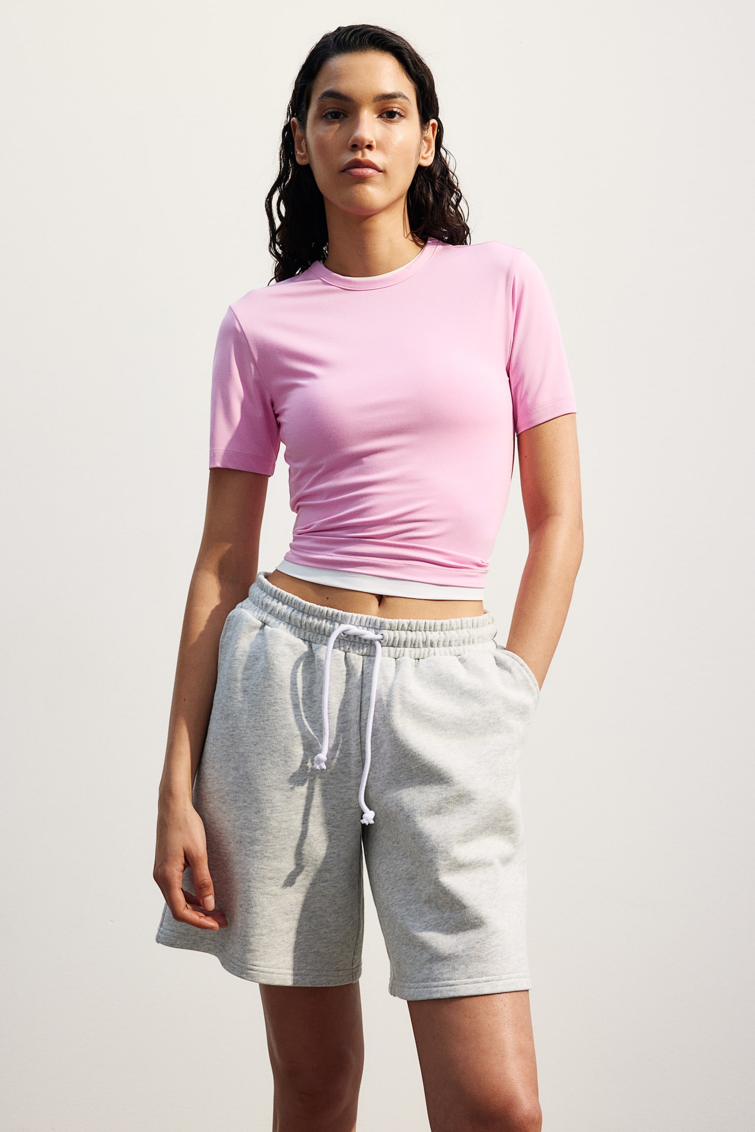 DryMove™ Cropped Activewear Tee - Light pink/Black/Red/Khaki/Brown/Light beige/White/Dark khaki green/Light blue/Lavender blue/Pink/Pigeon blue - 5