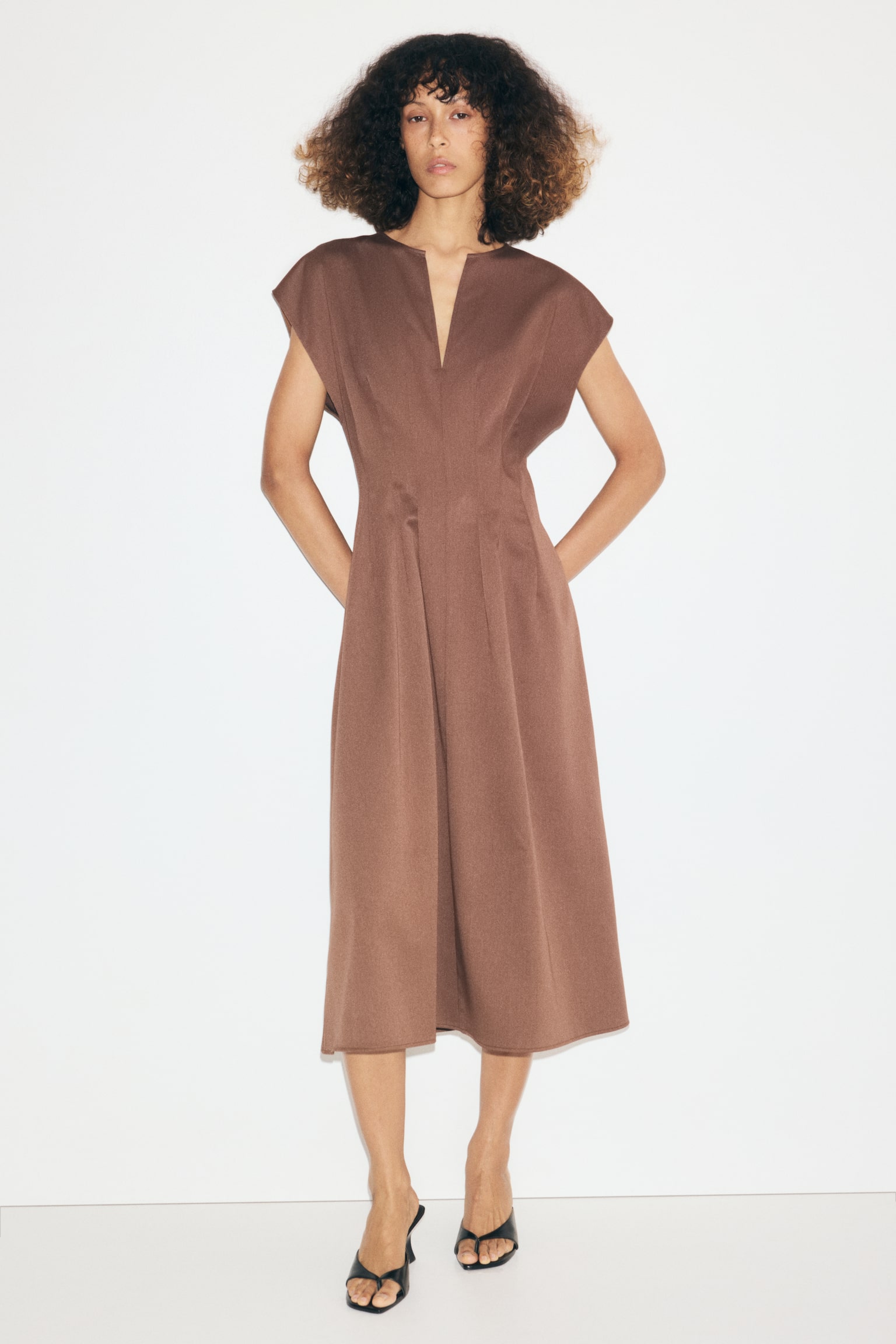 Женское платье H&M Sleeved Midi, цвет: Тёмный коричневый — фото 3