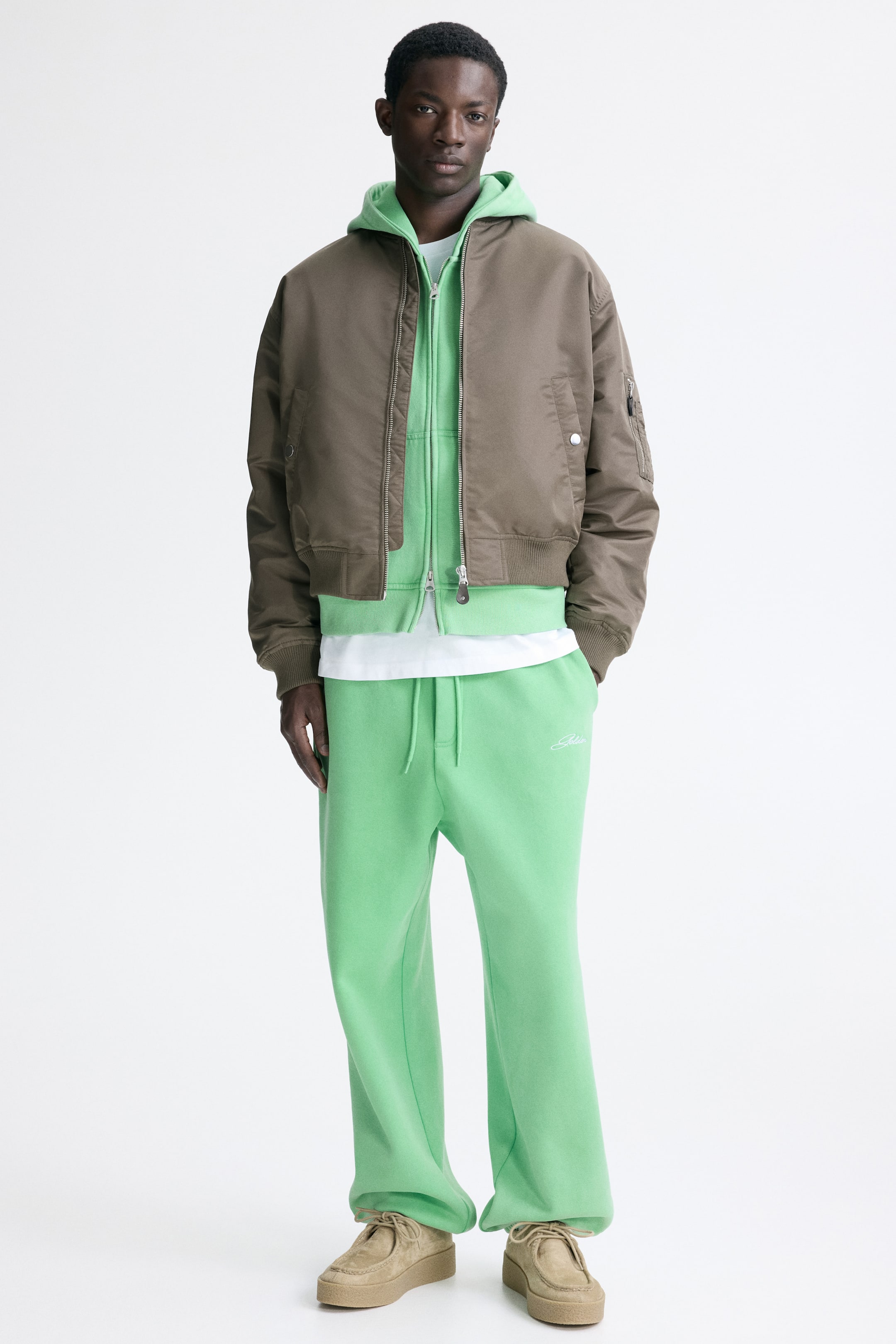 Grotere afbeelding bekijken: Sweatpants - Loose Fit - Heldergroen - HEREN | H&M NL 1