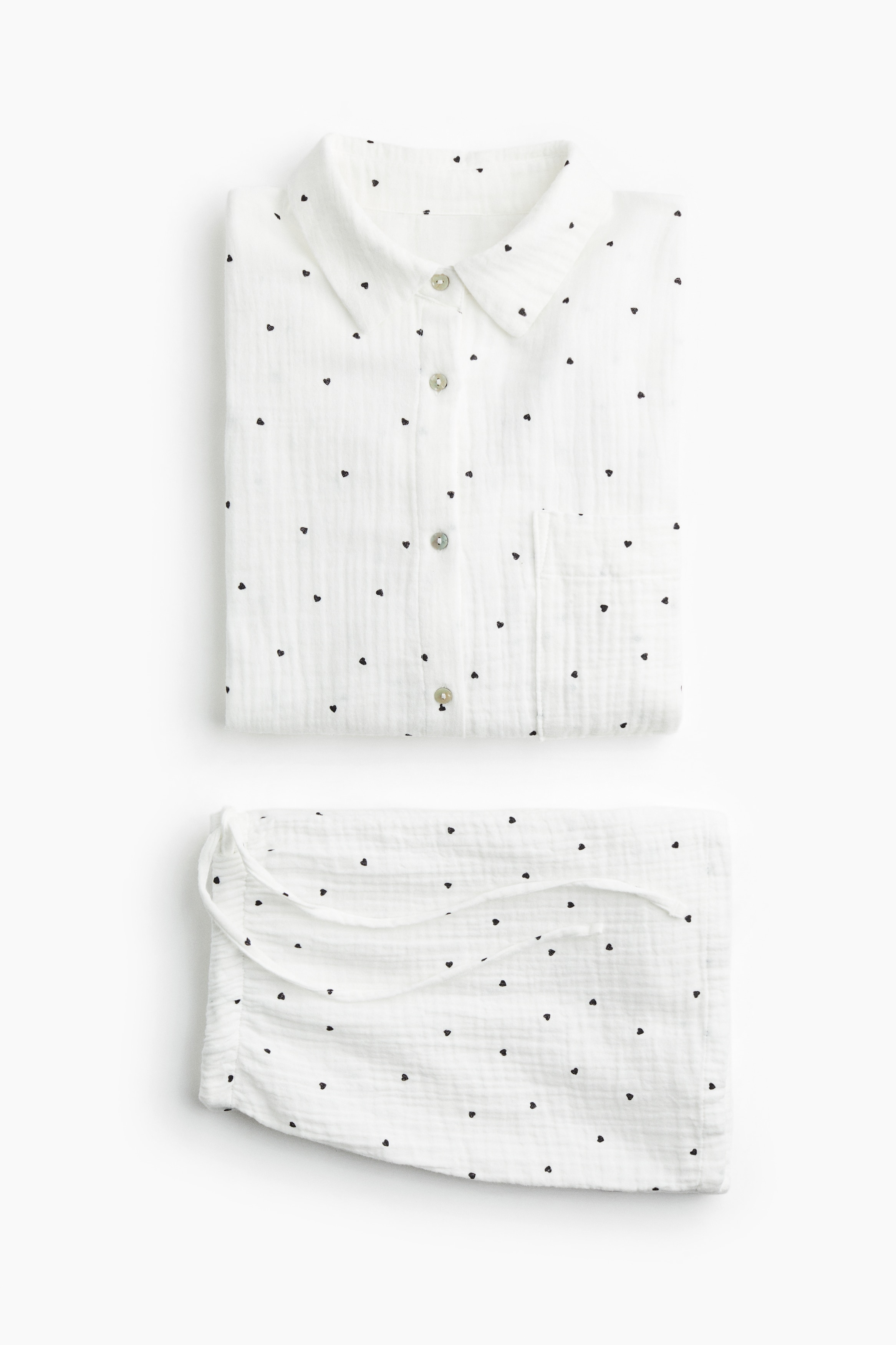 Pyjama shirt and shorts