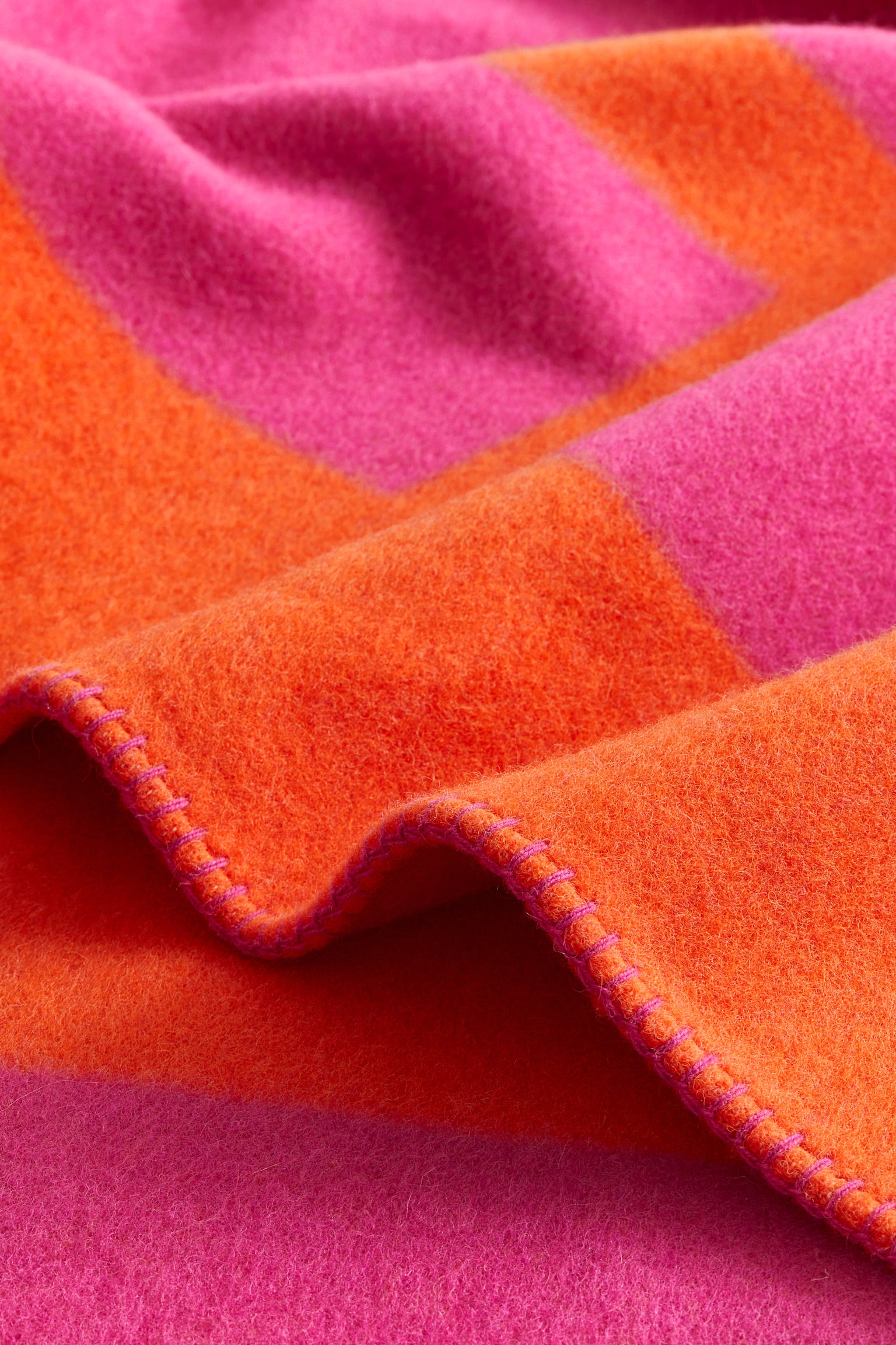 Wool-blend blanket - Cerise/Patterned/Black/Patterned - 2