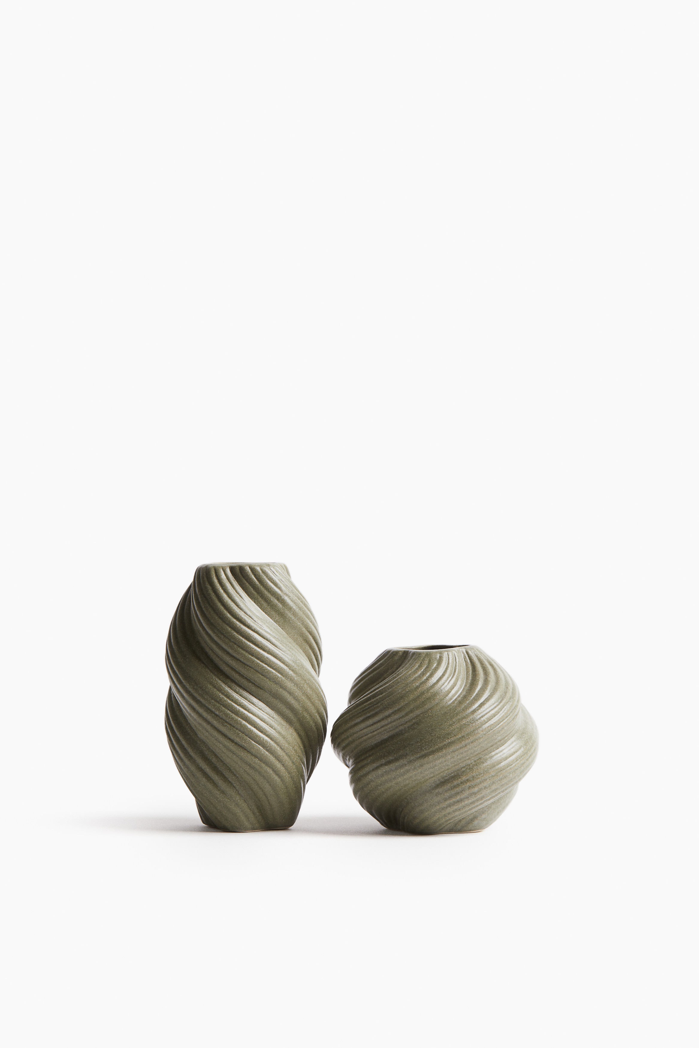 White 2-pack Mini Stoneware Vases at H&M Home | H&M US