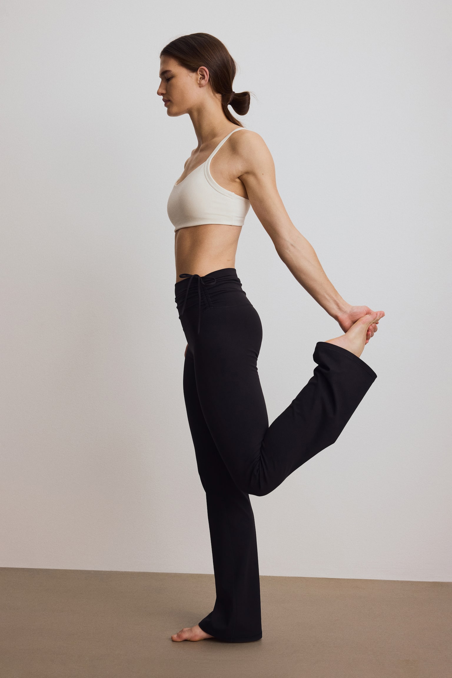 Flared sports leggings with SoftMove™ - Black/Truffle grey - 3