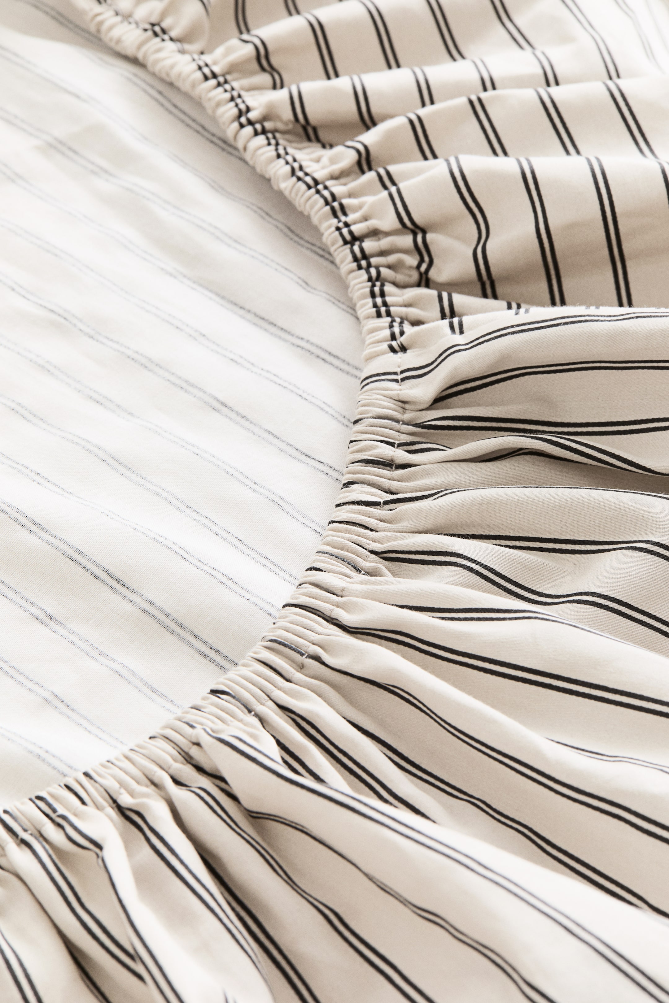 Patterned Satin Fitted Sheet