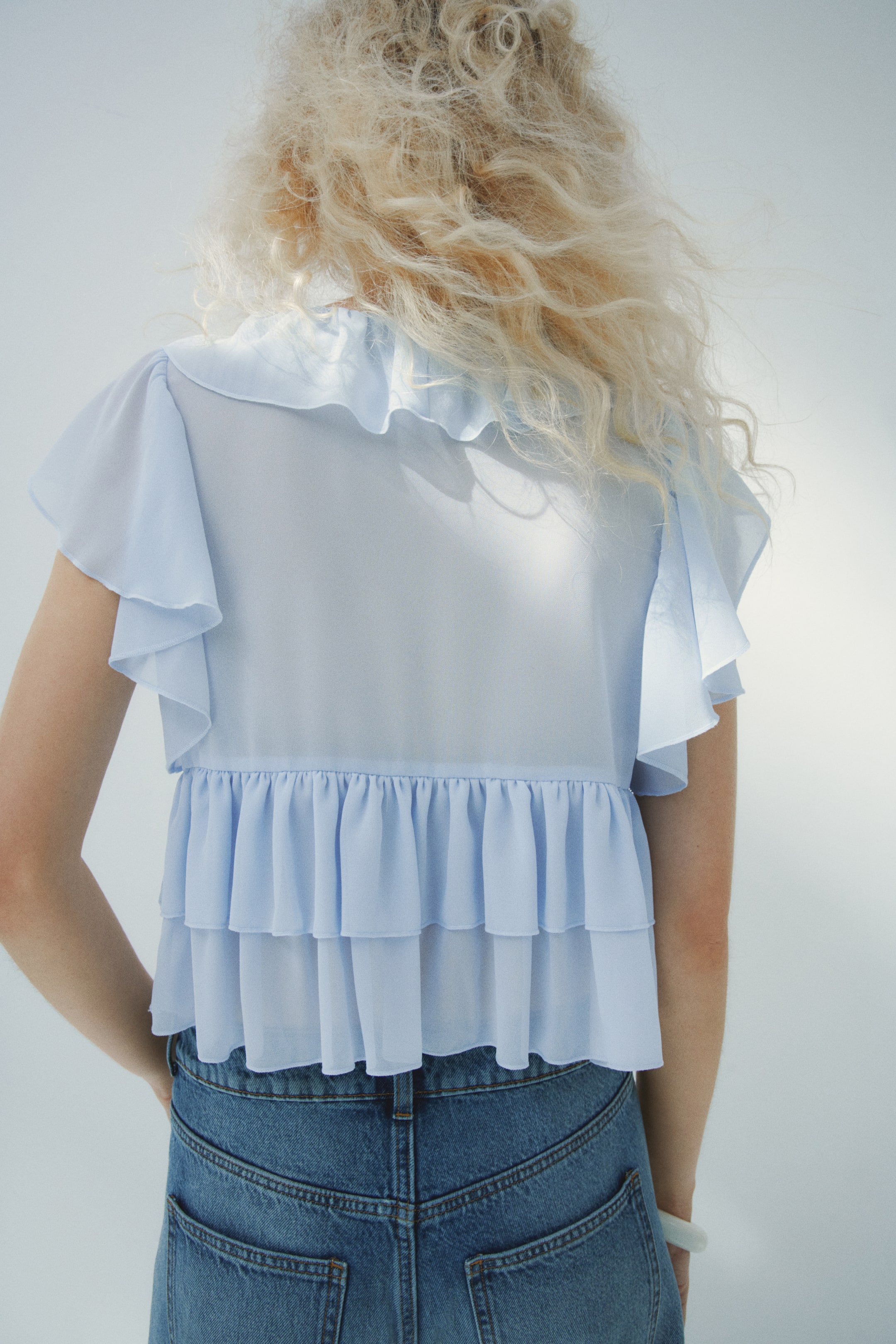 Blouse à volant avec liens nouer