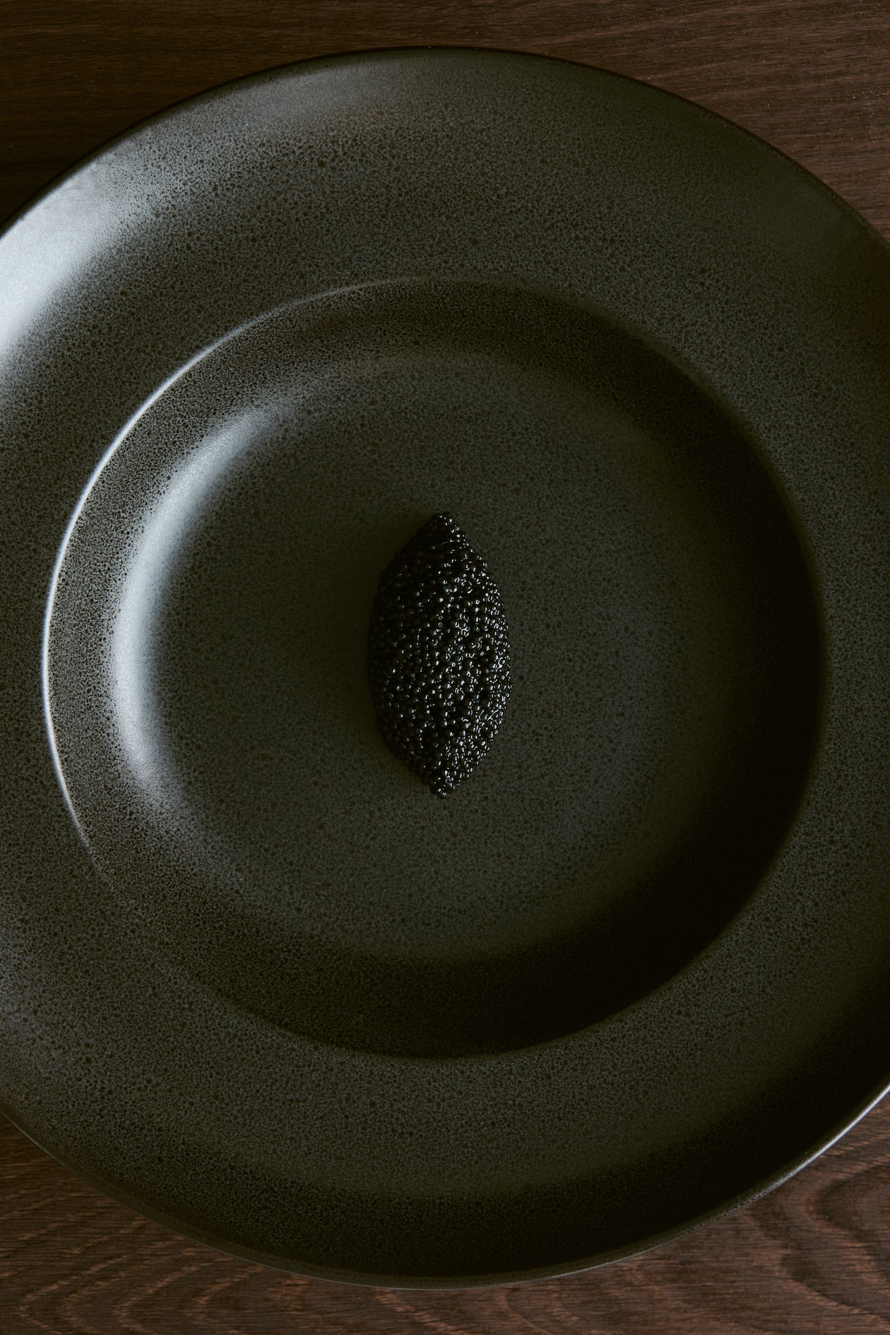 Lot de 2 assiettes creuses avec glaçure réactive - Noir - Home All | H&M FR