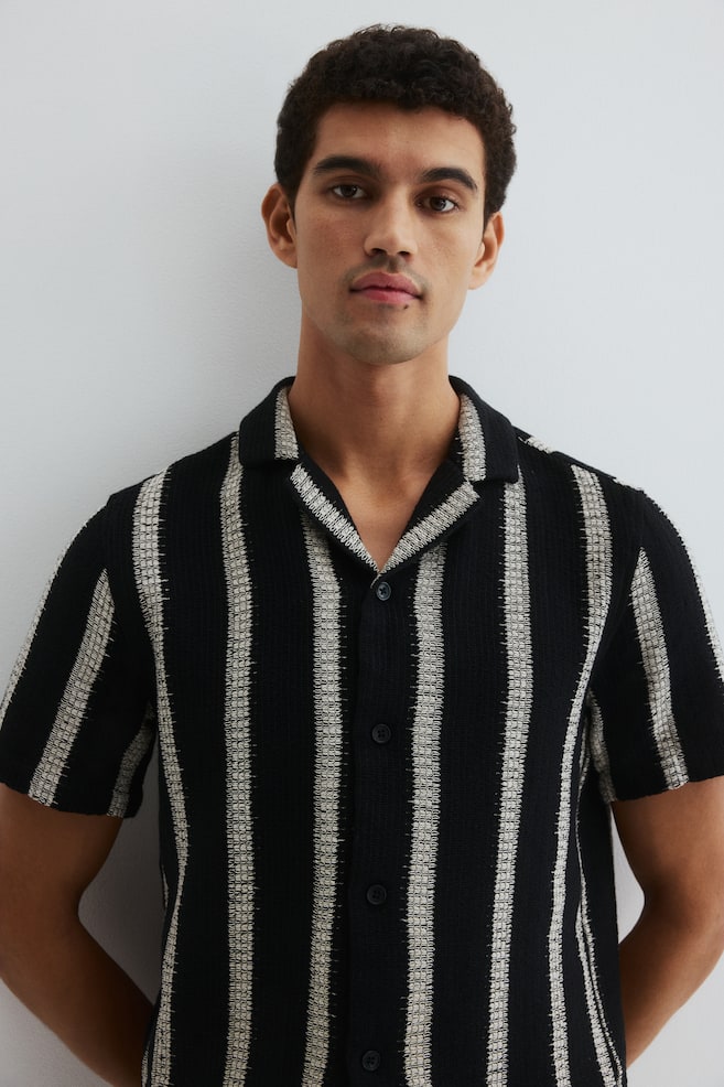 Camisa resort Regular Fit apariencia crochet - Negro/Franjas/Morado oscuro/Rayado - 6