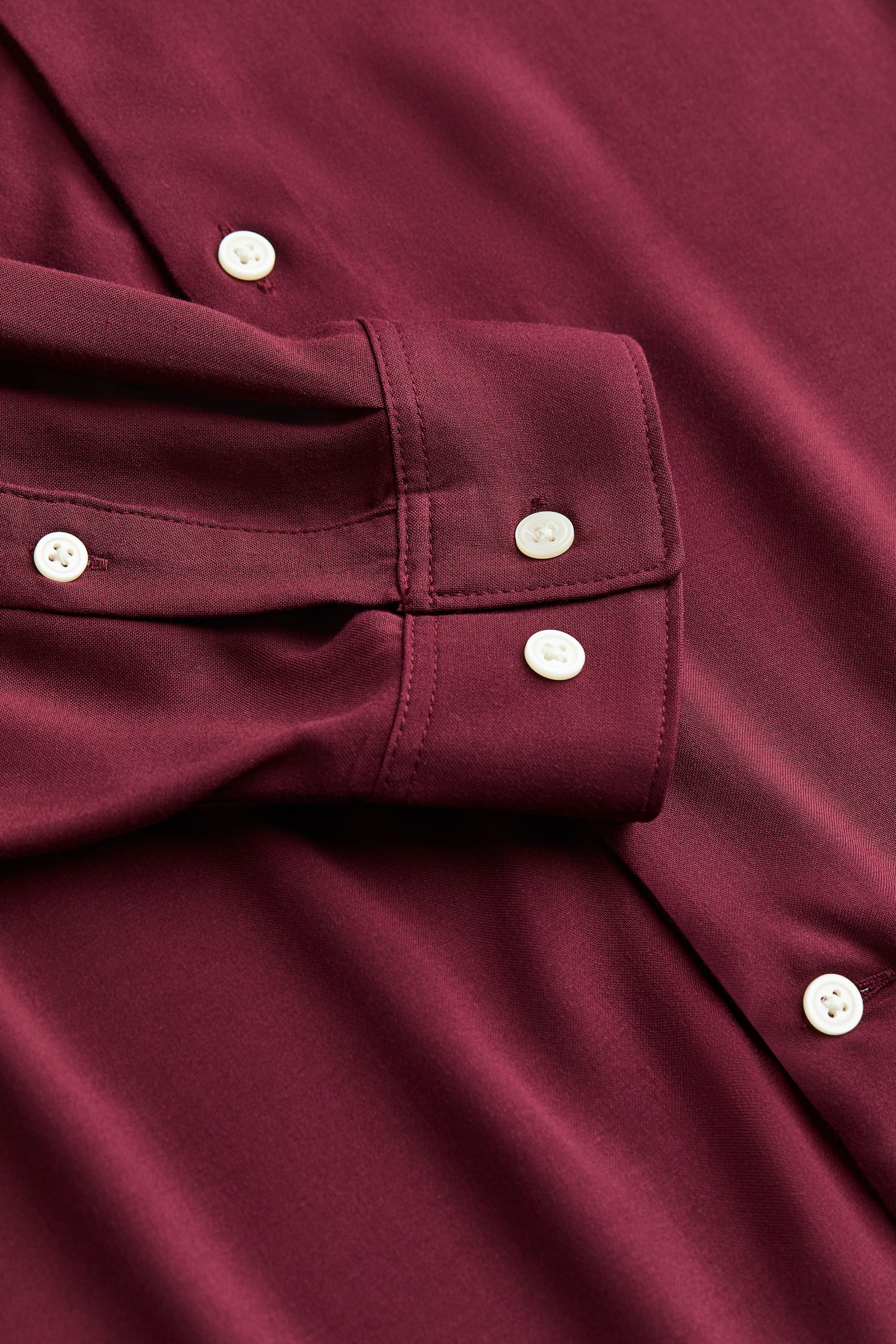 Regular Fit Viscose shirt - Dark red - 2