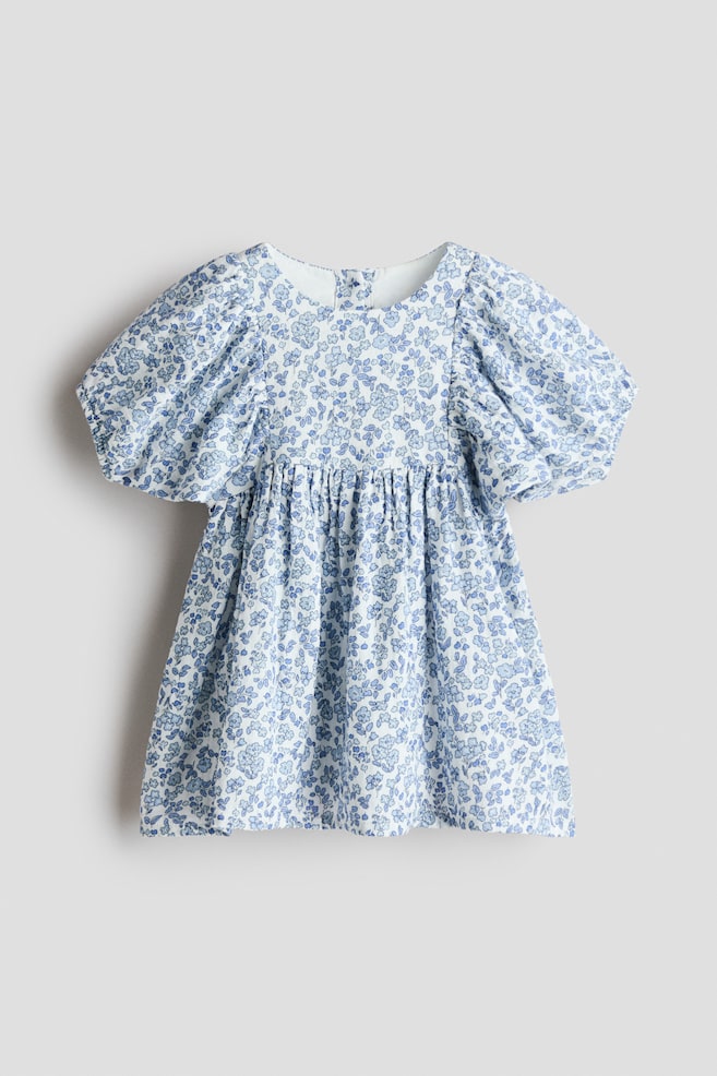 Kleid aus Baumwollmusselin - Hellblau/Geblümt/Hellbeige/Herzen/Weiß/Kirschen/Hellrosa/Erdbeeren - 1