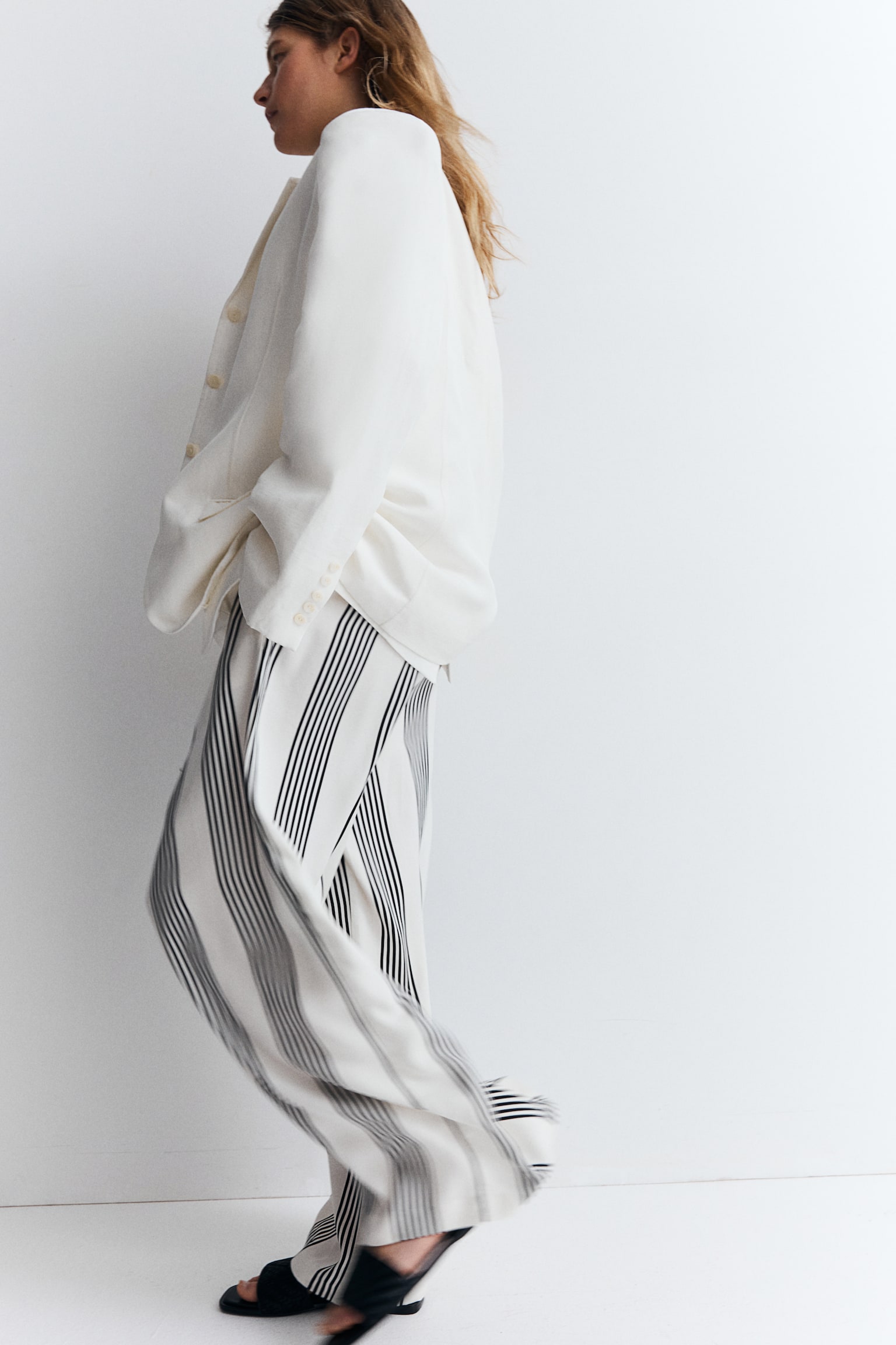 Wide Pull On Pants - White/Black stripe/Black/Navy blue/Light beige/White/Grey floral - 1