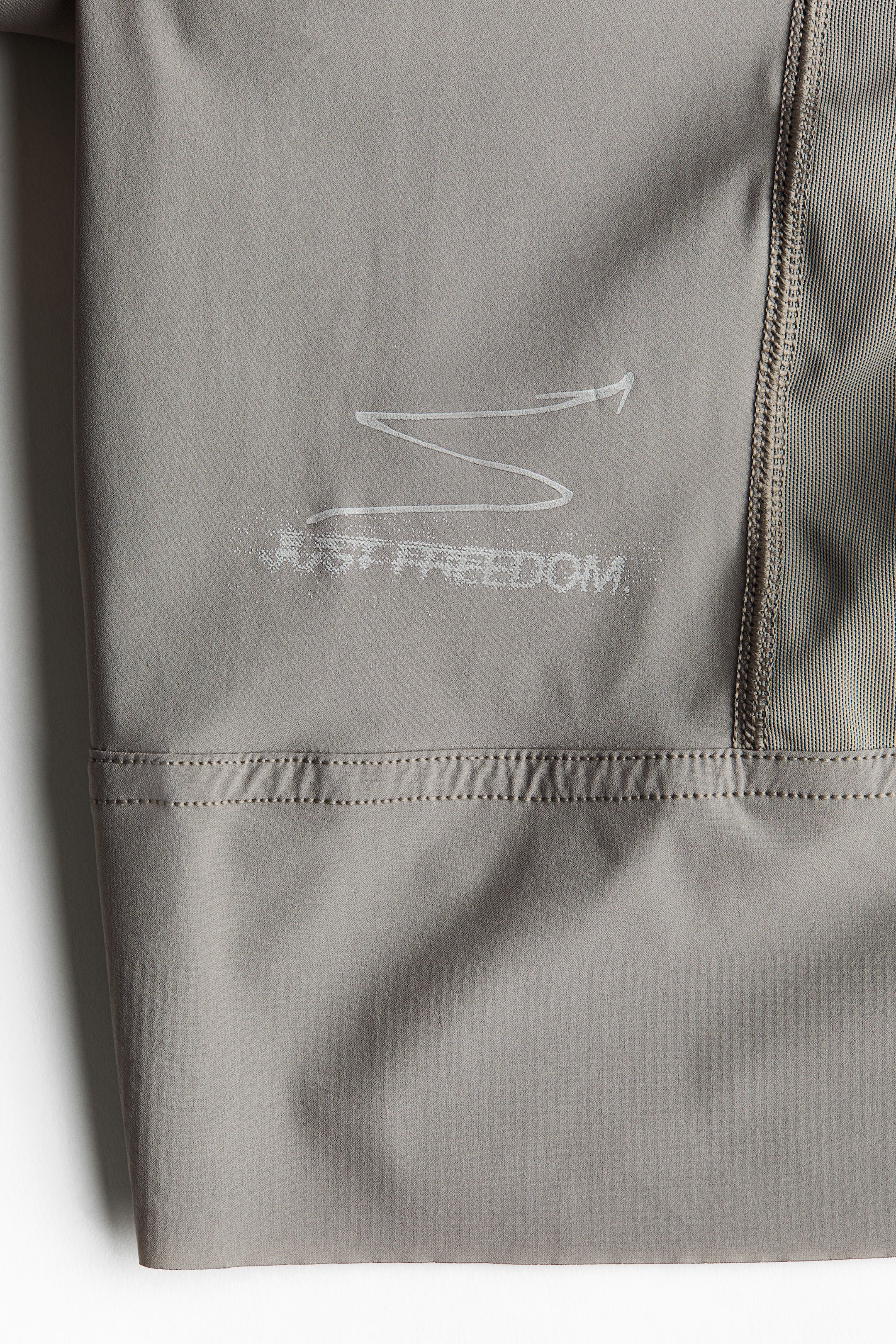 Mid-Length Cycling Bib Shorts with DryMove™