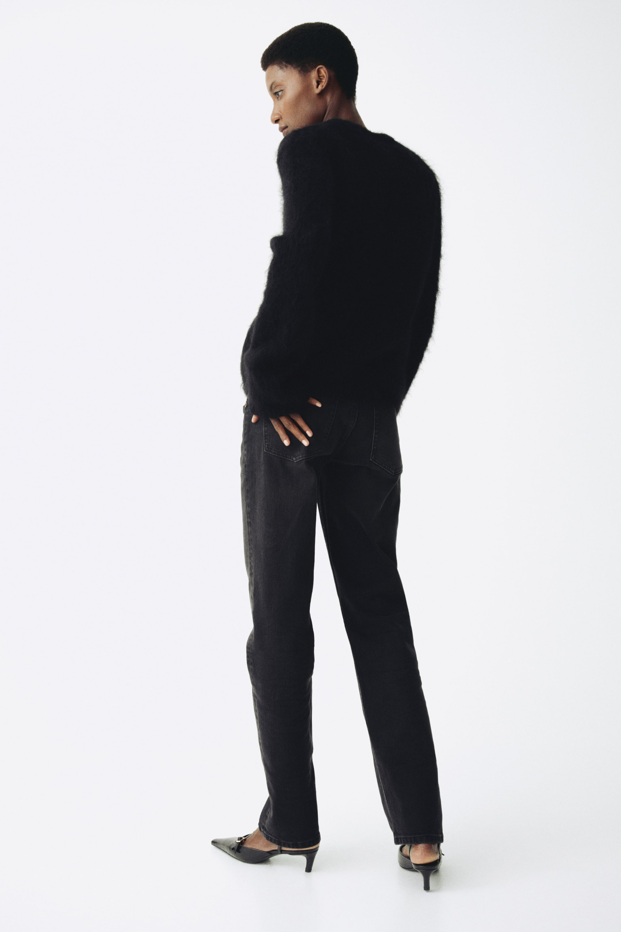 View larger image: MAMA Slim Straight High Jeans - Dark denim grey - Ladies | H&M 4