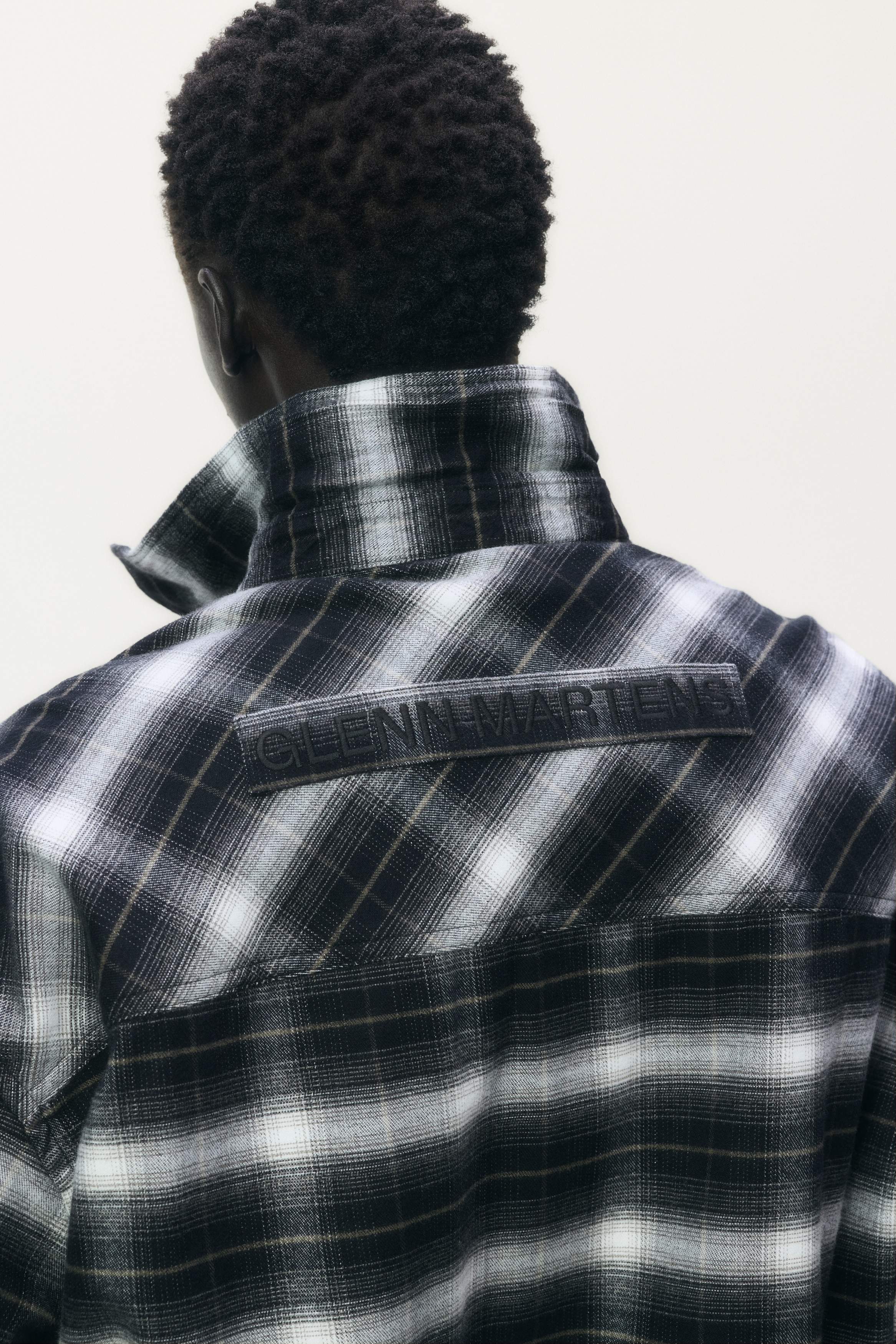  glenn martens フォイルフランネルオーバーシャツ フォイルフランネルオーバーシャツ - ブラック／チェック - Men | H&M JP