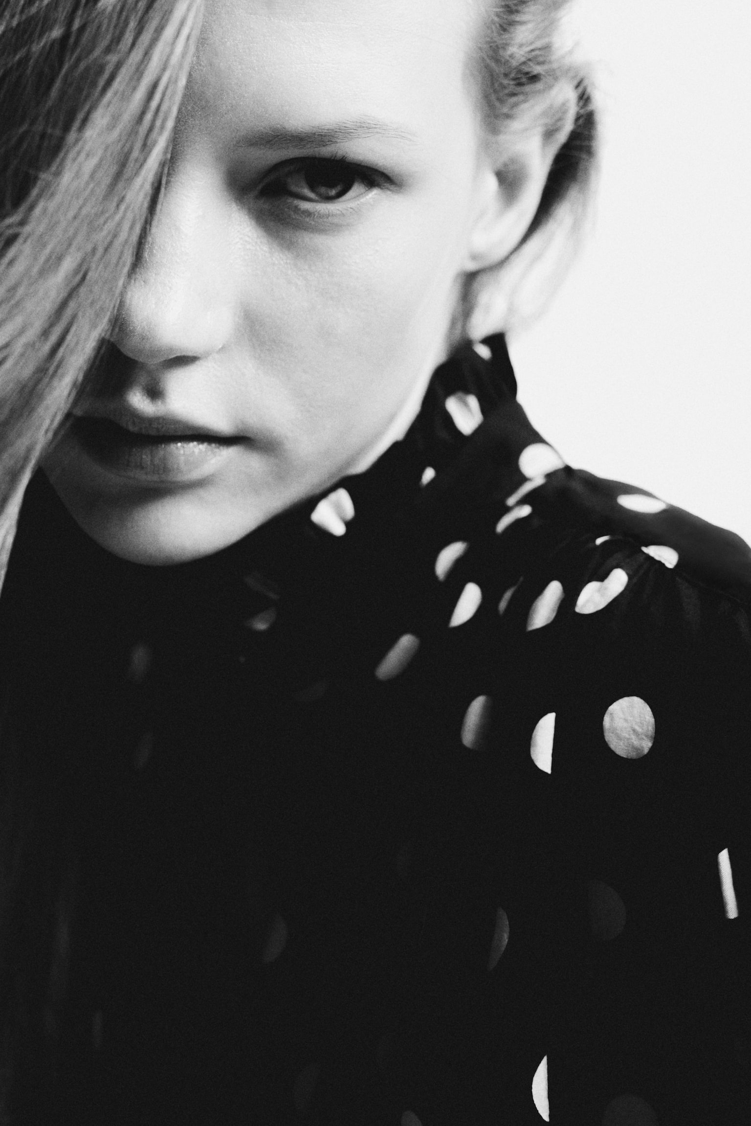 Blouse oversize à volant - Noir/pois - 6